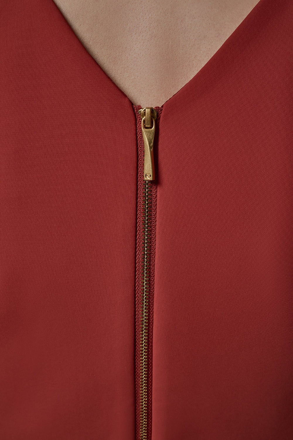 Donna Karan | SHORT SLEEVE PEPLUM TOP