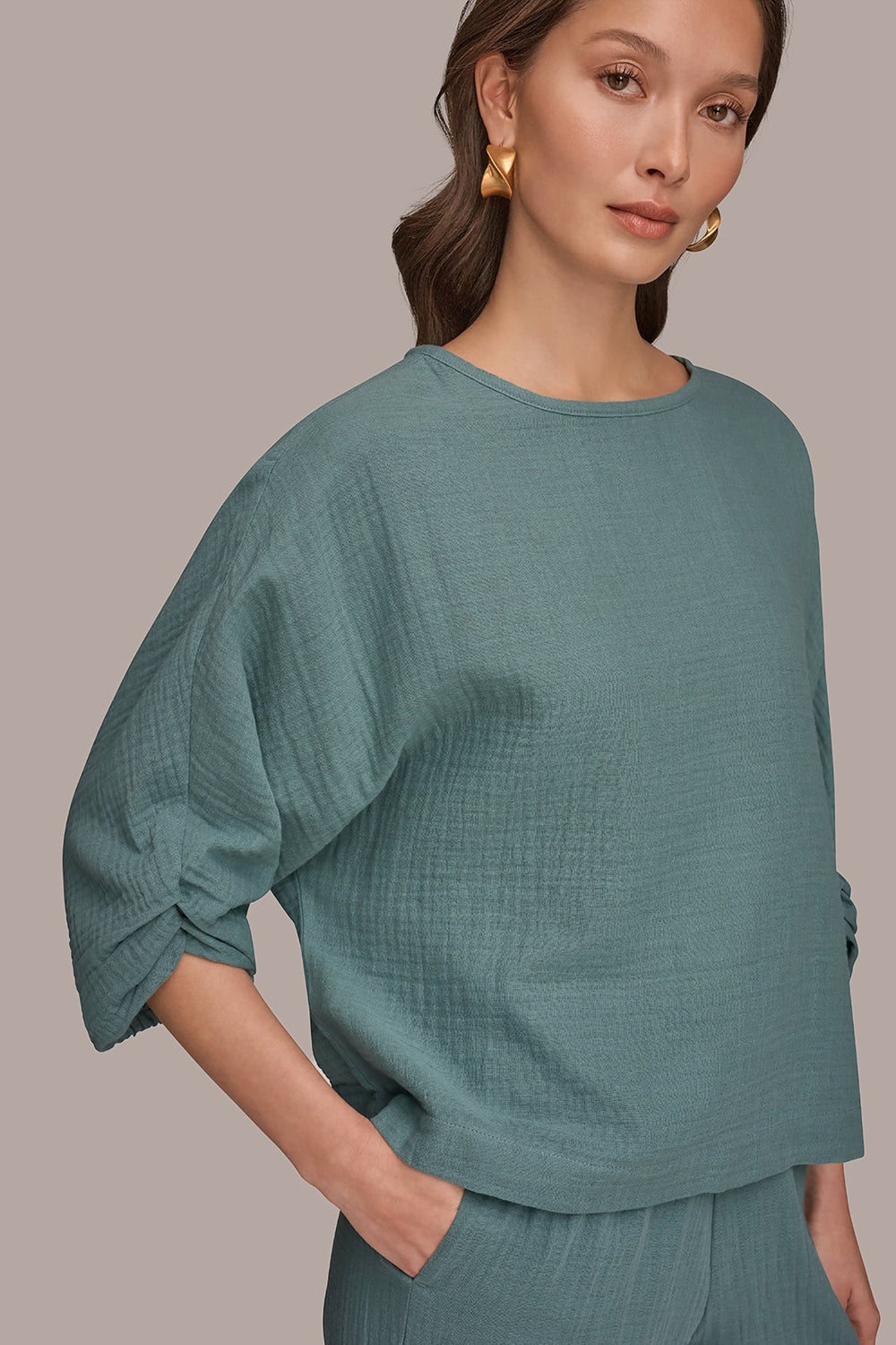Donna Karan | 3/4 SLEEVE TWIST CUFF BLOUSE