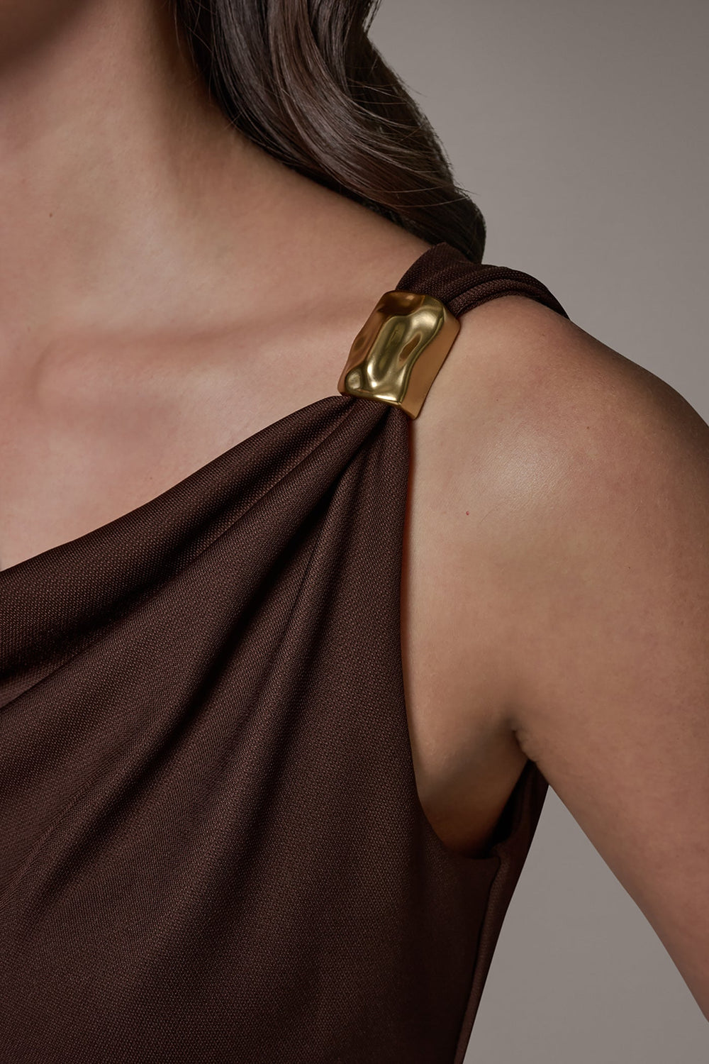 Donna Karan | SLEEVELESS COWL-NECK TOP