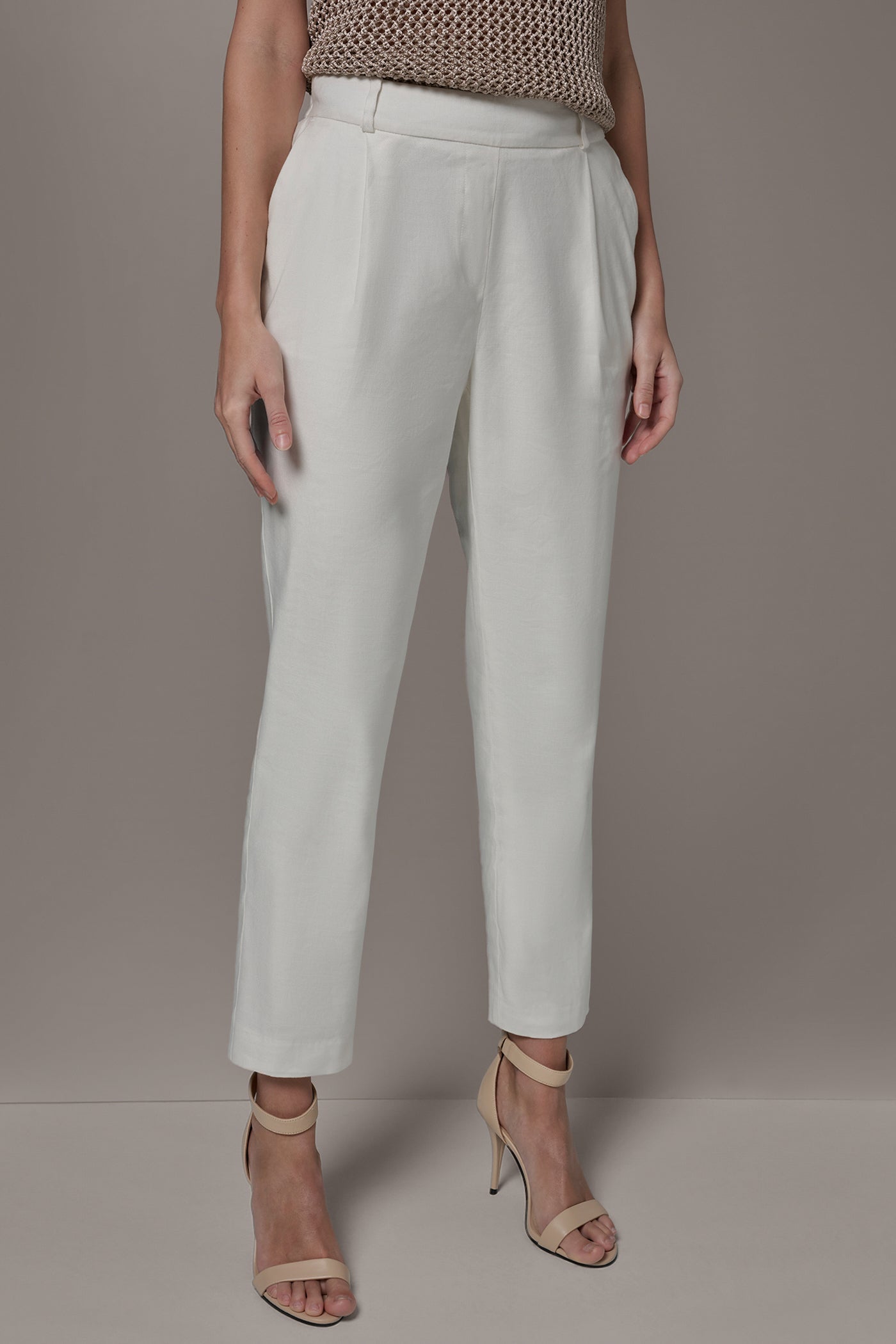 Donna Karan | LINEN-BLEND HIGH-RISE PLEATED STRAIGHT ANKLE PANT