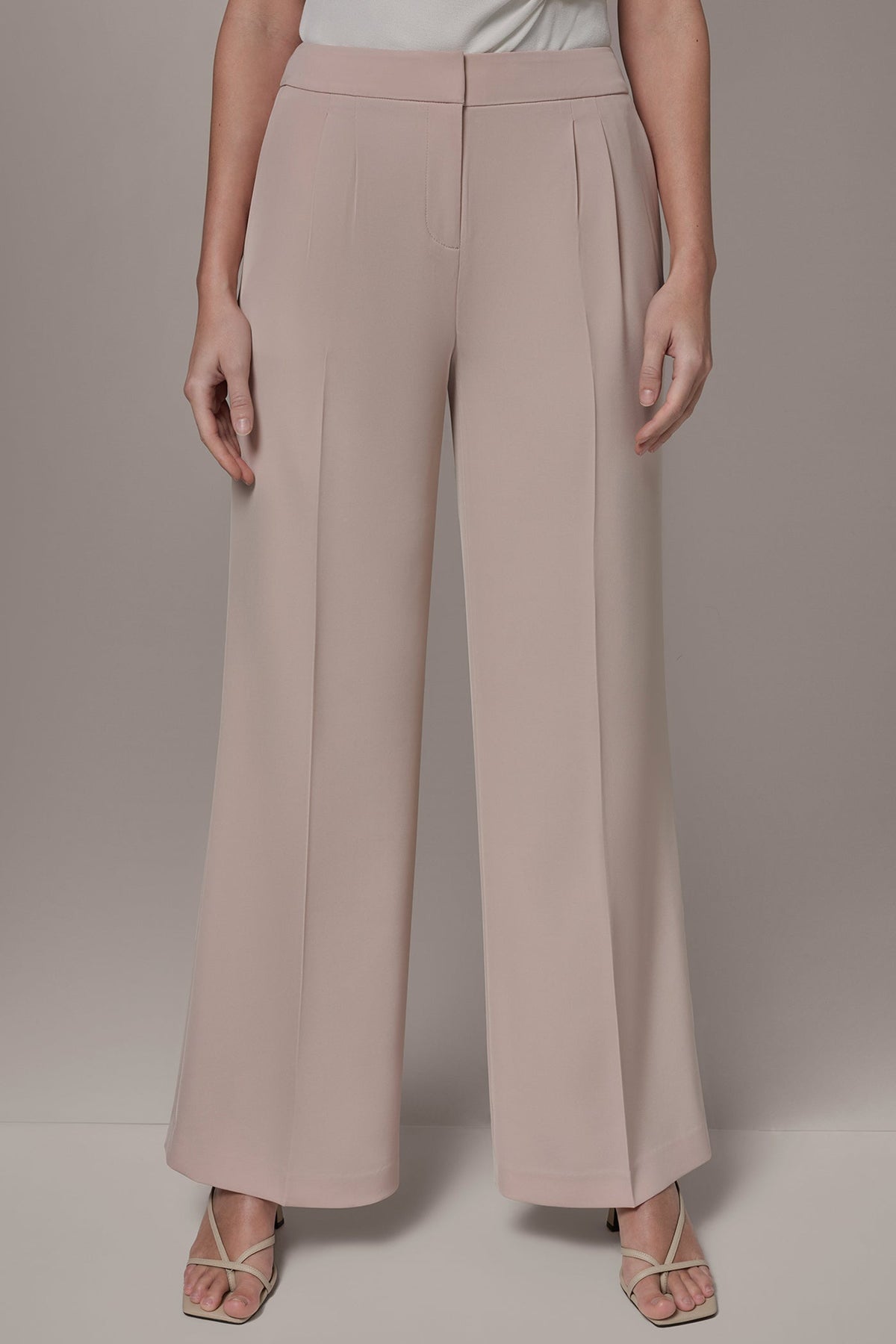 Donna Karan | MID-RISE PLEATED WIDE-LEG SUIT PANT