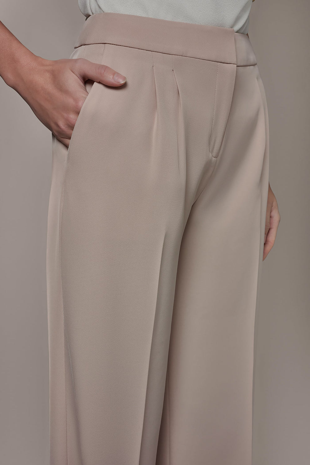 Donna Karan | MID-RISE PLEATED WIDE-LEG SUIT PANT