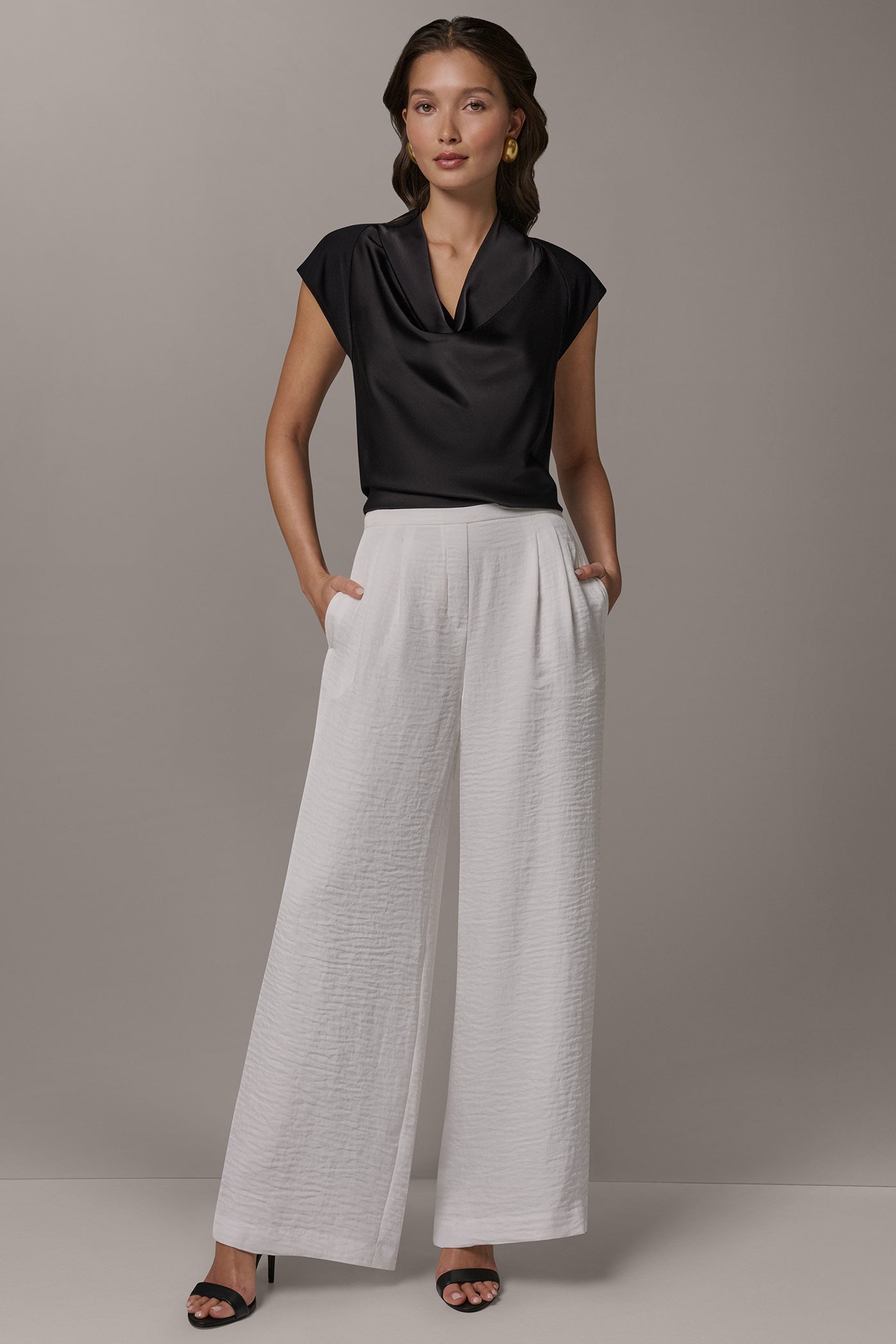 Donna Karan | EXTRA HIGH-RISE PLEATED RELAXED PULL-ON PANT