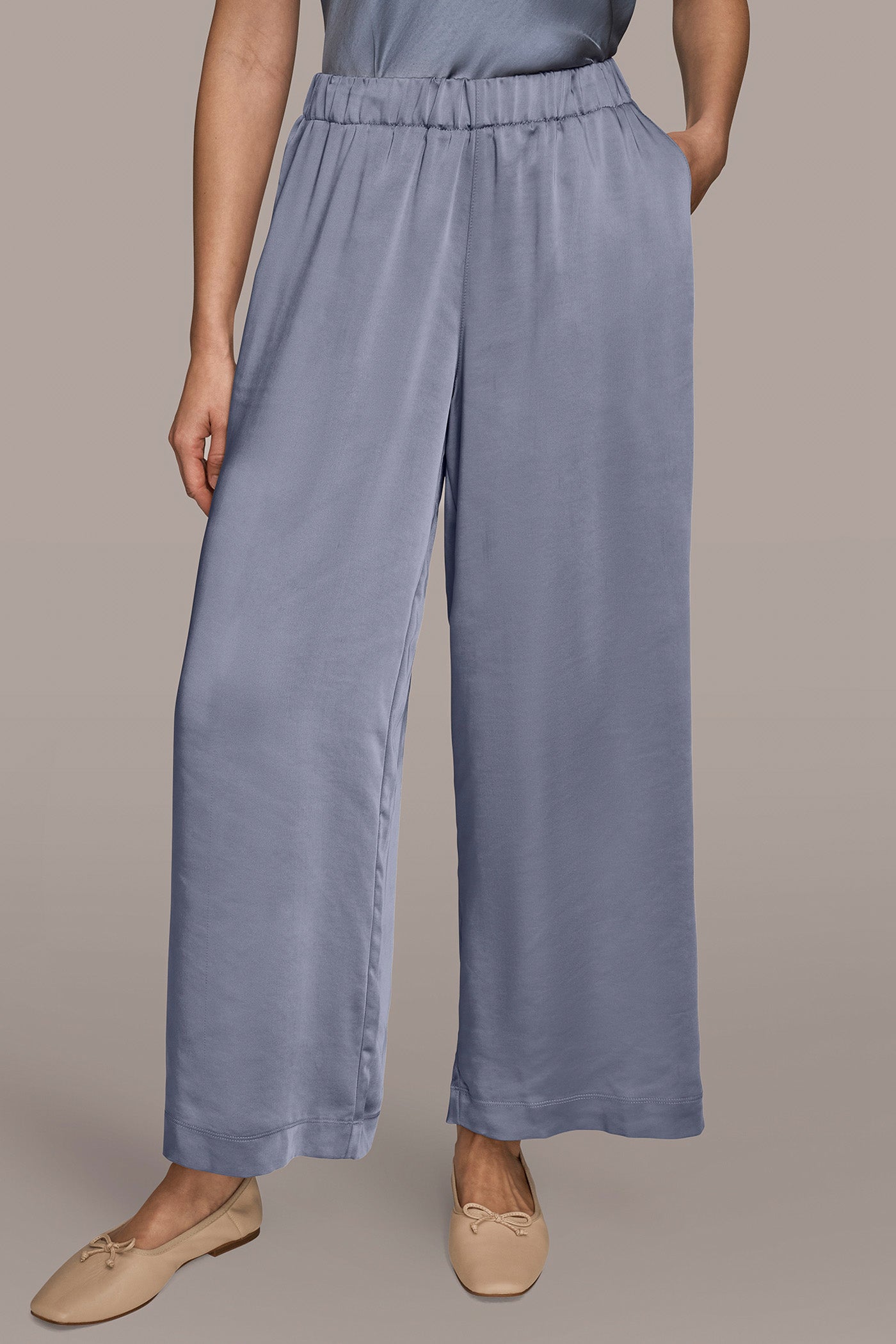 Donna Karan | SATIN MID-RISE RELAXED PANT