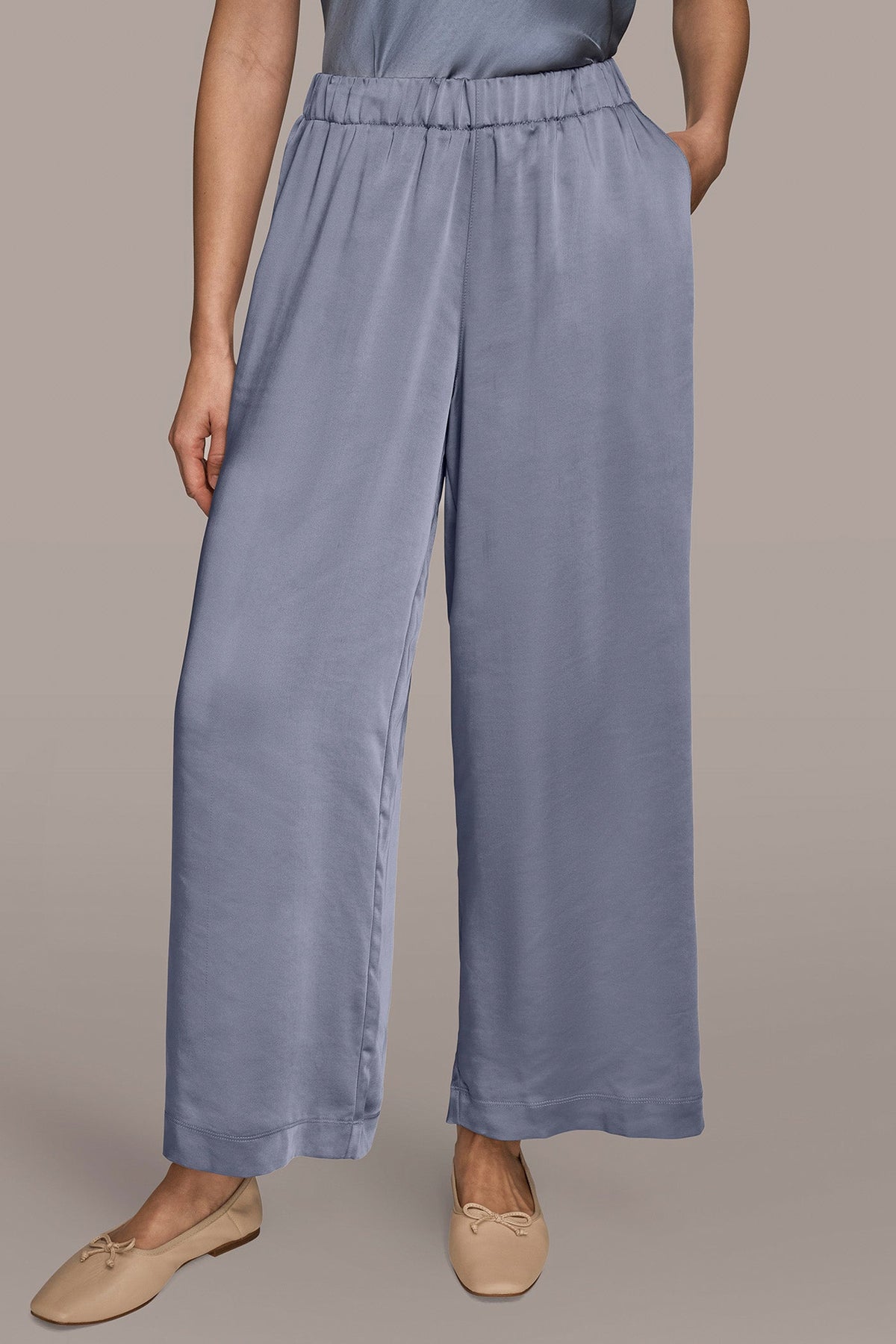 Donna Karan | SATIN MID-RISE RELAXED PANT