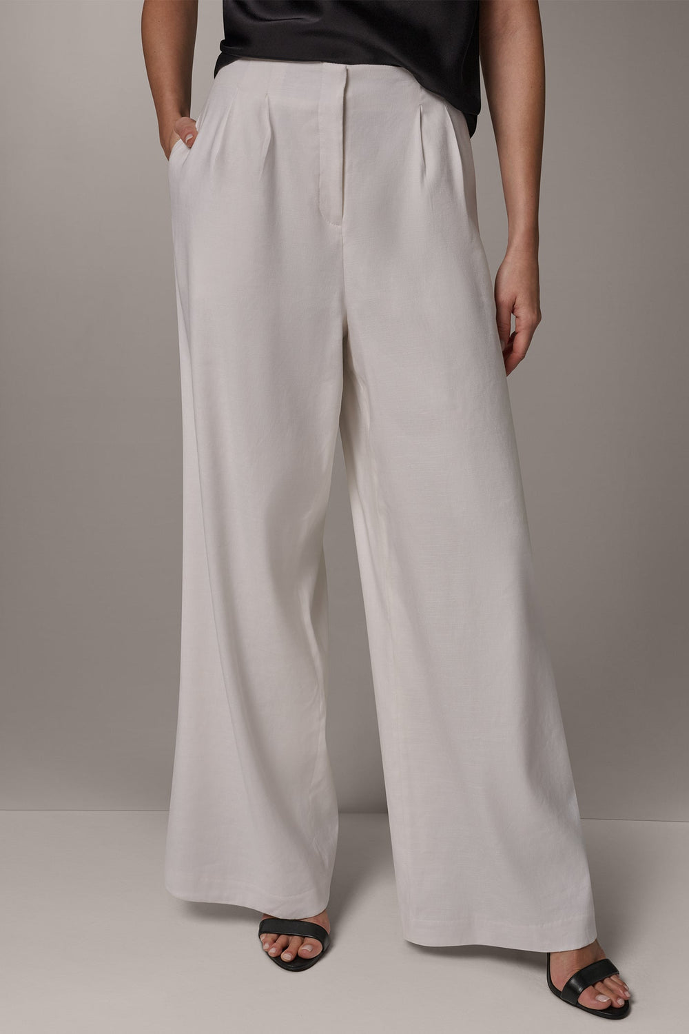 Donna Karan | EXTRA HIGH-RISE PLEATED WIDE-LEG PANT