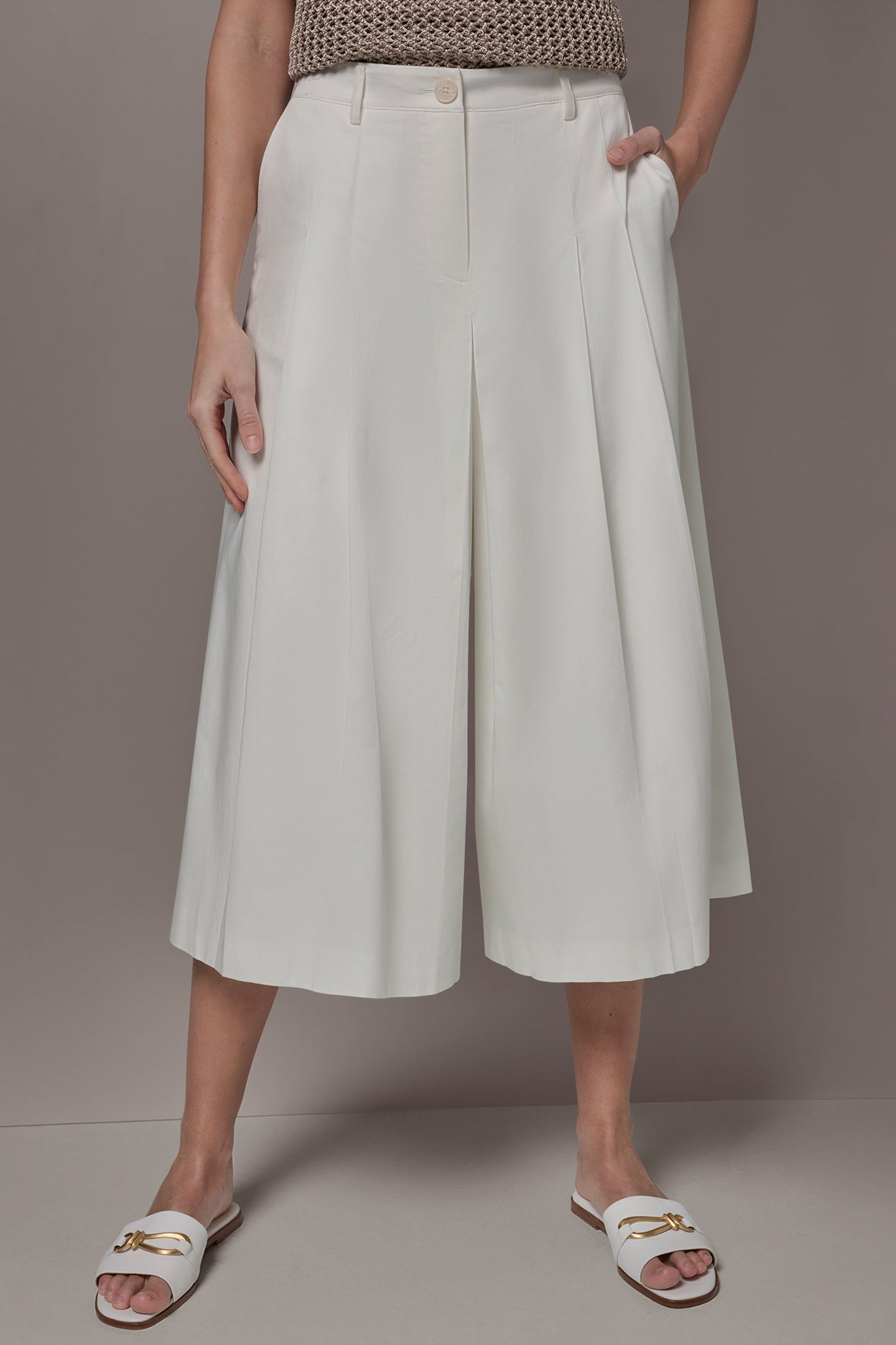 Donna Karan | EXTRA HIGH-RISE COTTON-SATEEN PLEATED WIDE-LEG PANT