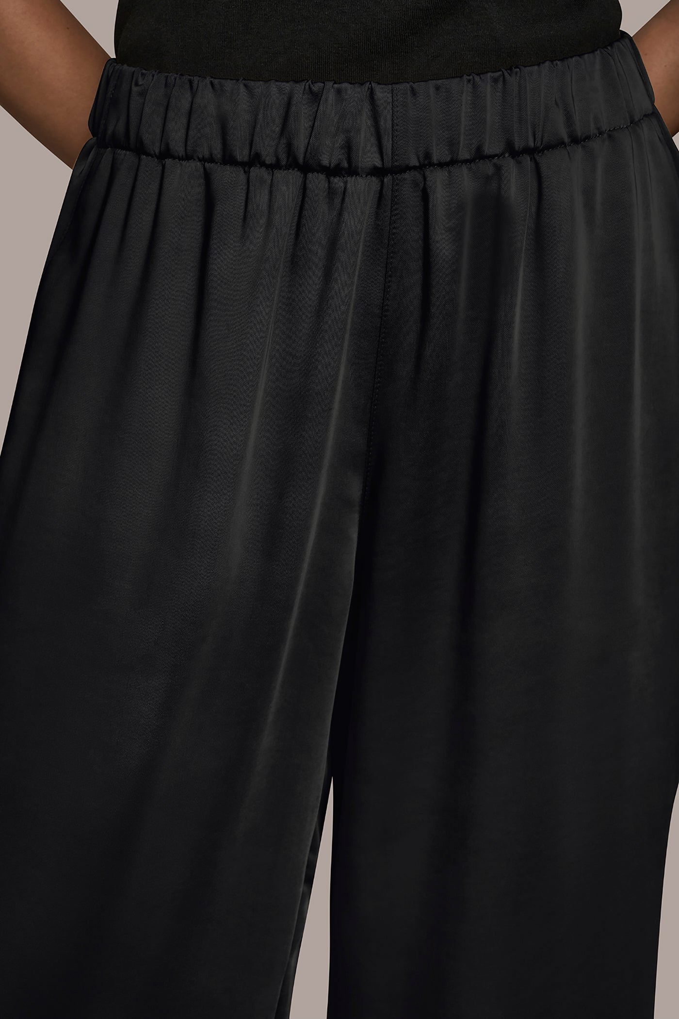 Donna Karan | SATIN MID-RISE RELAXED PANT