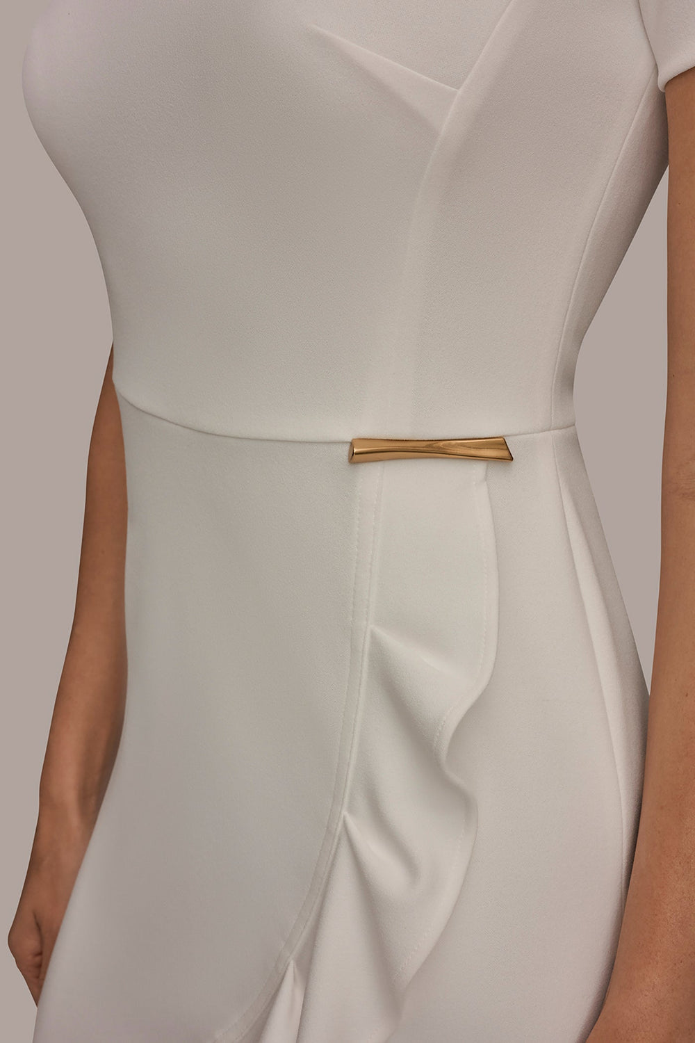 Donna Karan | SHORT SLEEVE RUFFLE SHEATH DRESS