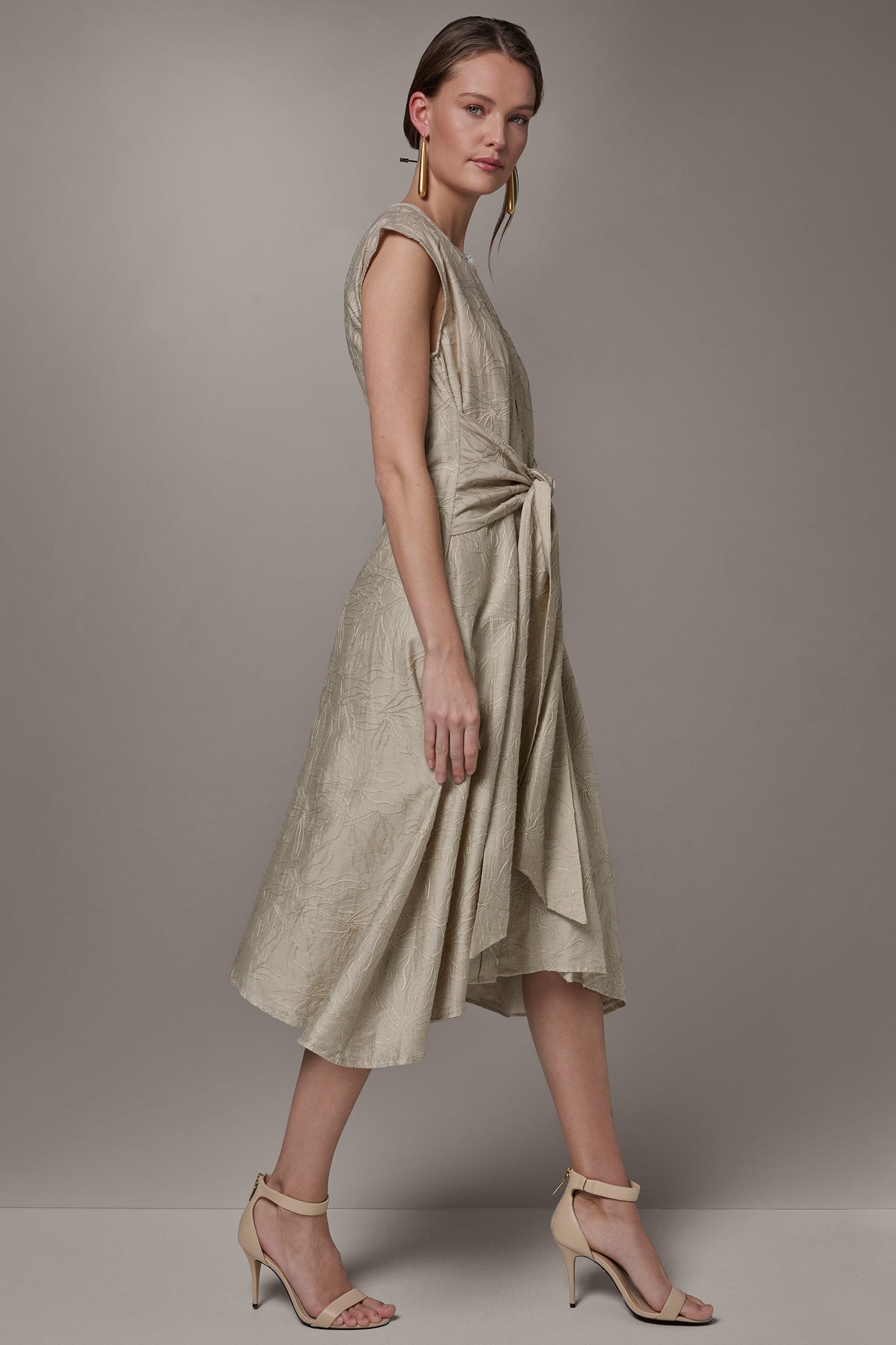 Donna Karan | EMBROIDERED TIE-FRONT MIDI DRESS