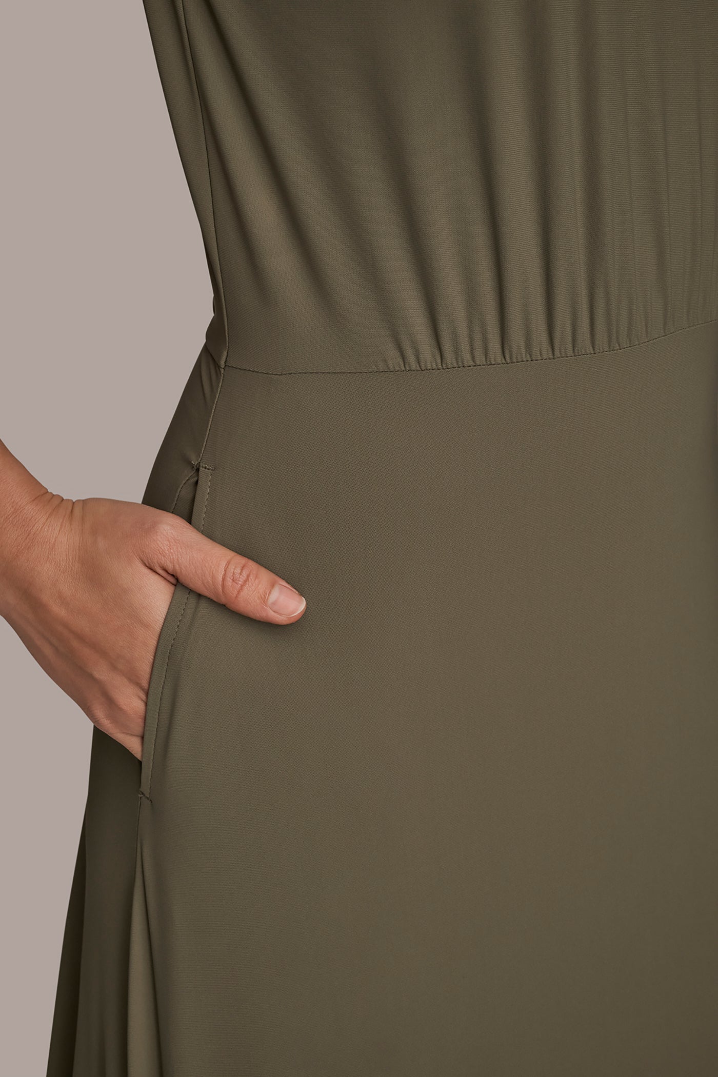 Donna Karan | THE MODERN TRAVEL MIDI FIT AND FLARE DRESS