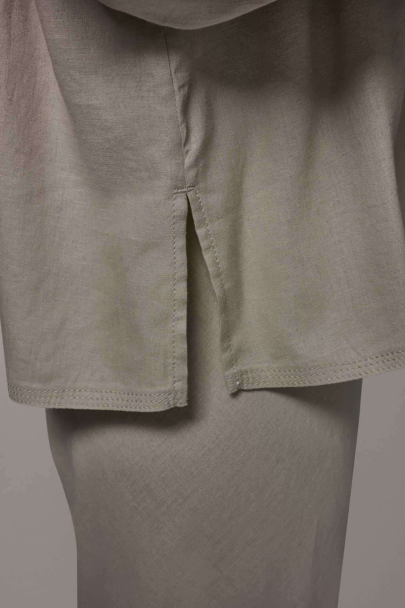 Donna Karan | LONG SLEEVE HALF BUTTON BLOUSE