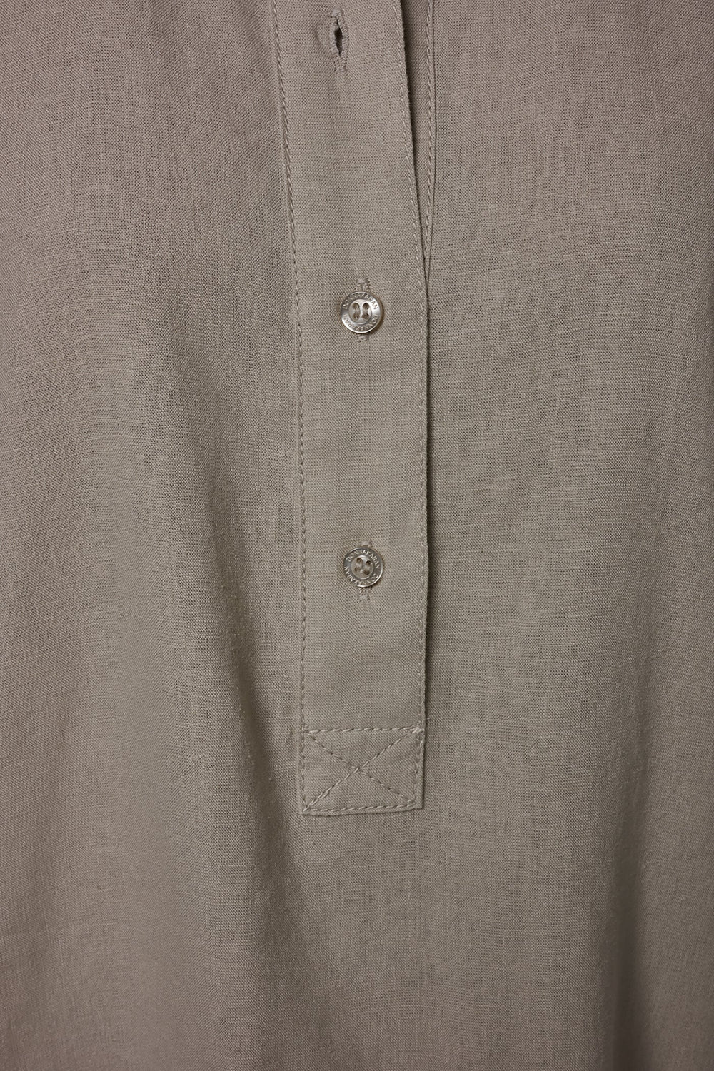 Donna Karan | LONG SLEEVE HALF BUTTON BLOUSE