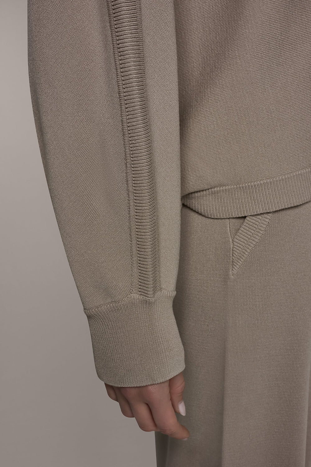 Donna Karan | LONG DOLMAN SLEEVE SWEATER