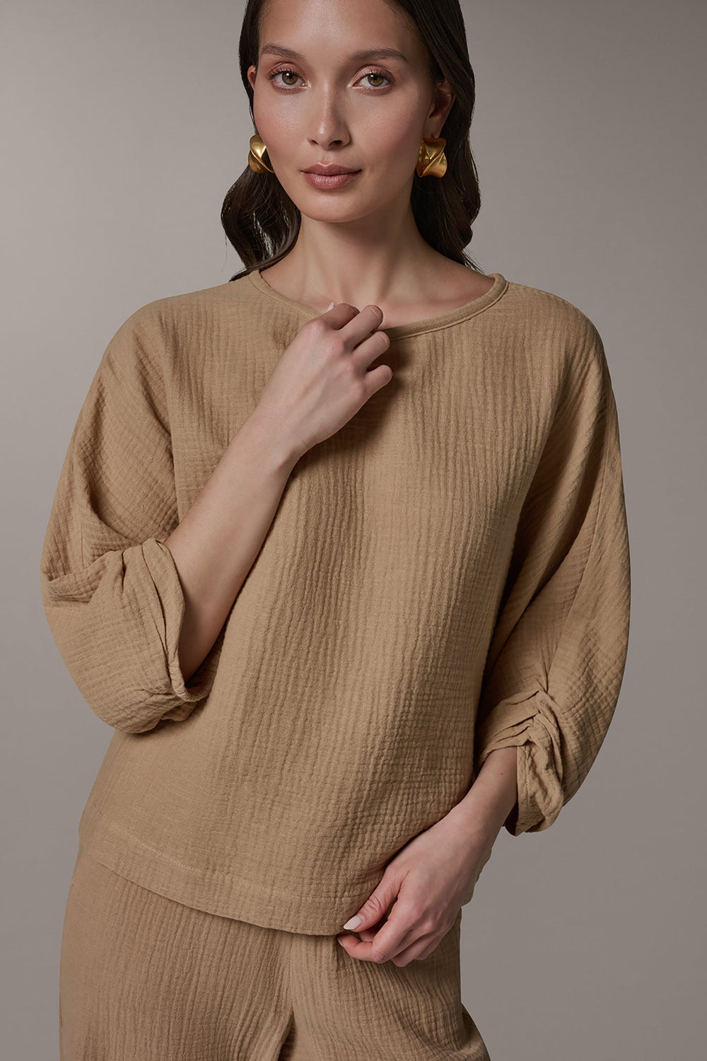Donna Karan | 3/4 SLEEVE TWIST CUFF BLOUSE