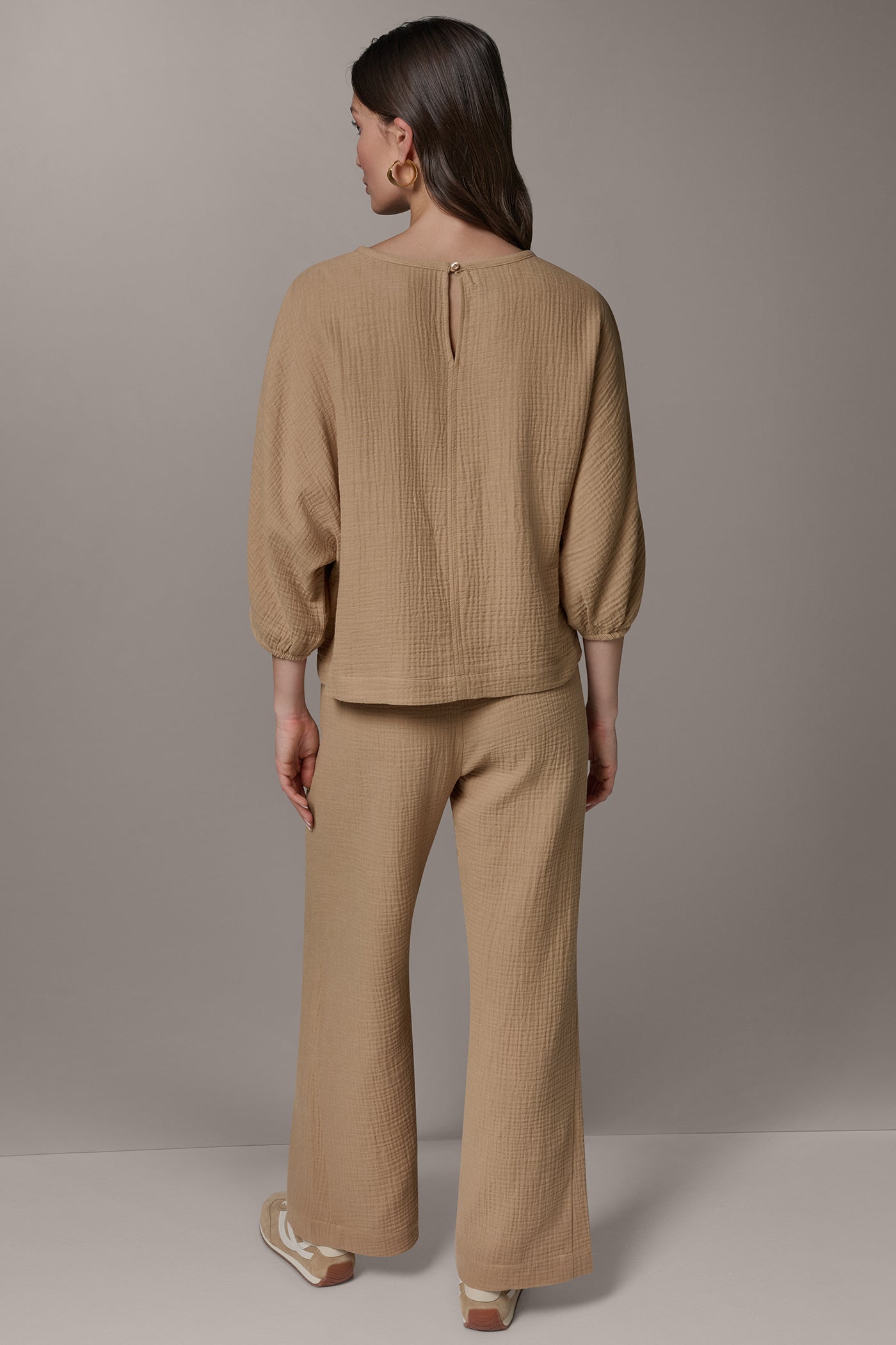 Donna Karan | 3/4 SLEEVE TWIST CUFF BLOUSE