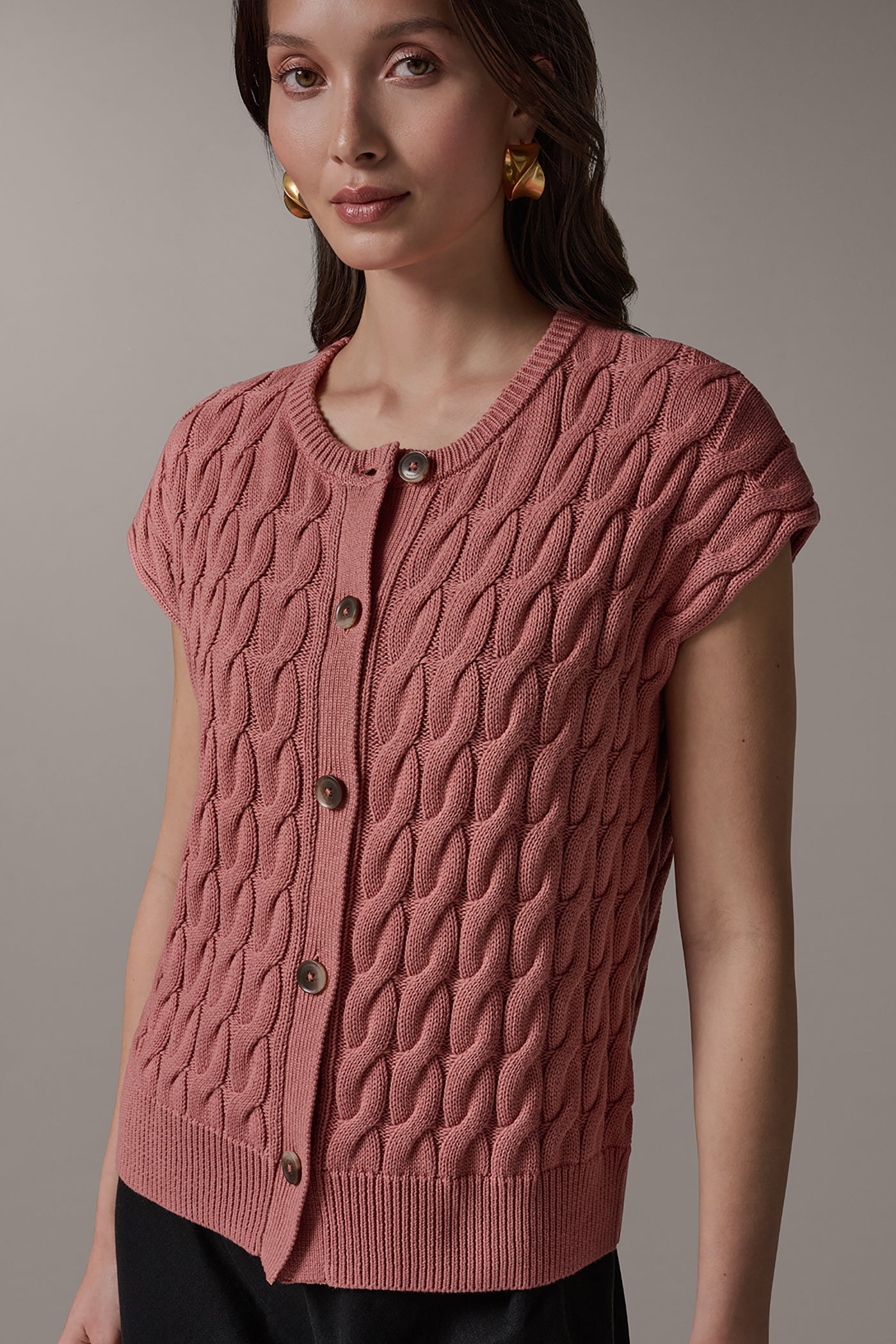 Donna Karan | SLEEVELESS CABLE KNIT VEST
