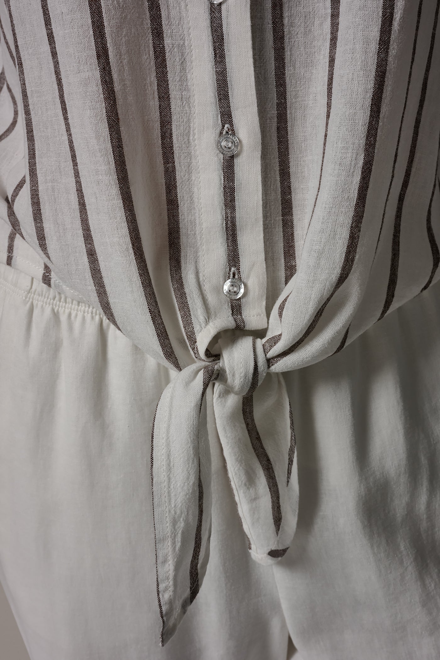 Donna Karan | LONG SLEEVE TIE-FRONT BLOUSE
