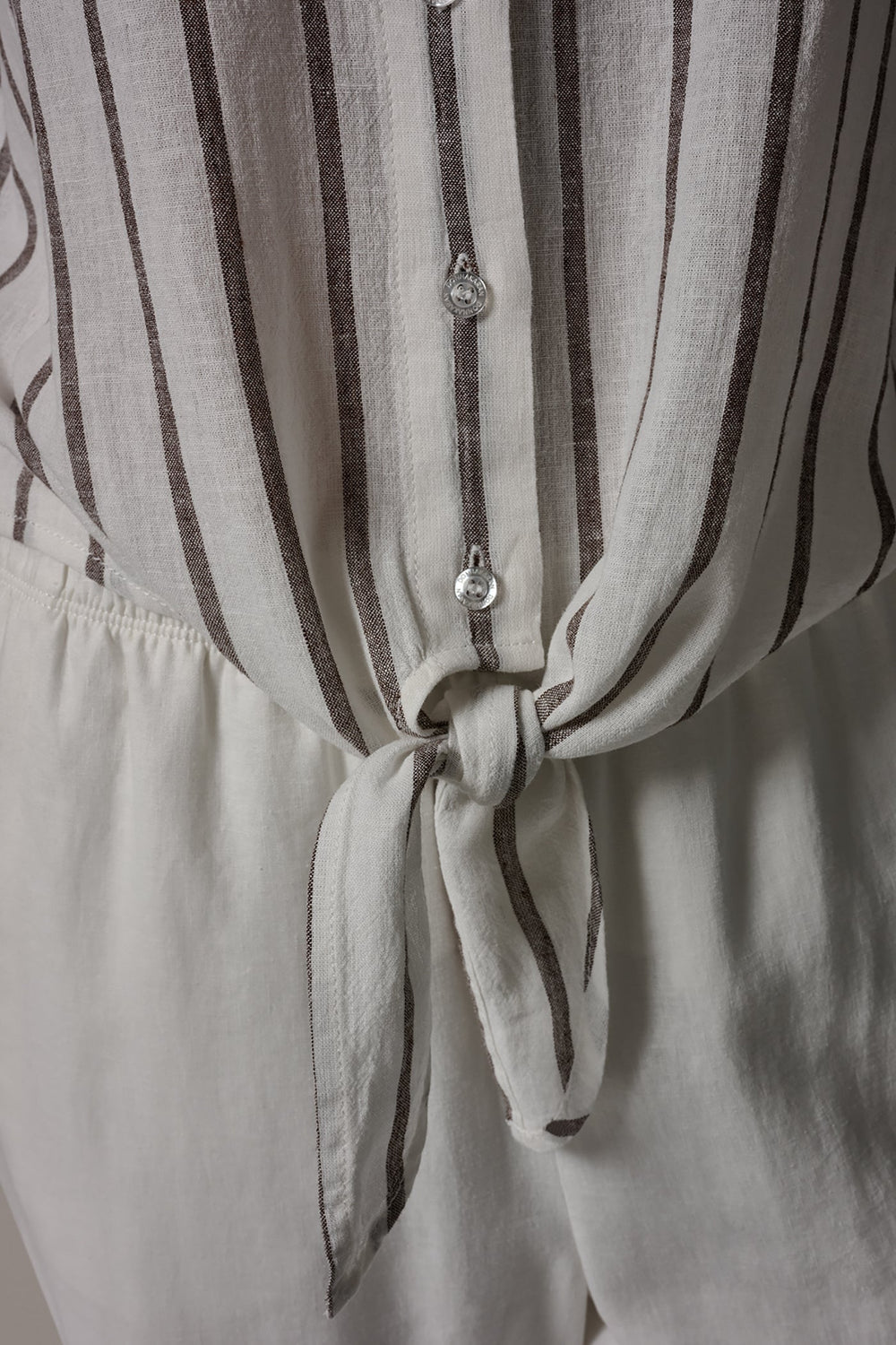Donna Karan | LONG SLEEVE TIE-FRONT BLOUSE