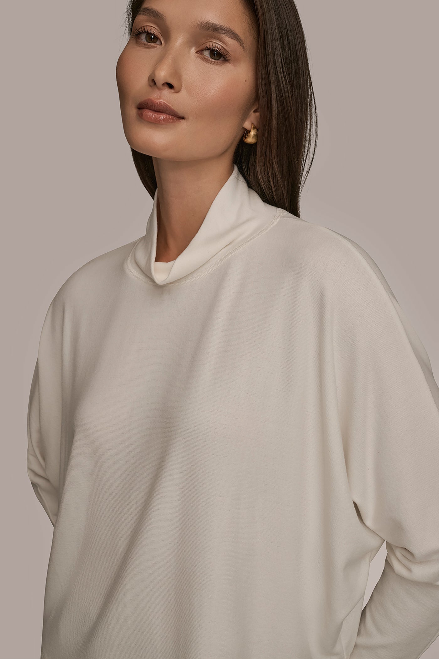 Donna Karan | MOCK-NECK TOP