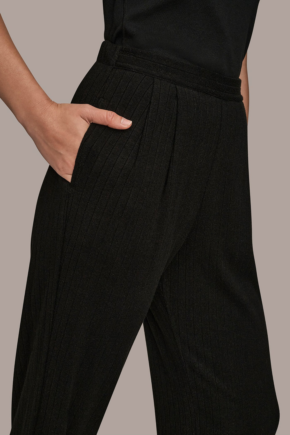 Donna Karan | HIGH-RISE PLEATED PANT