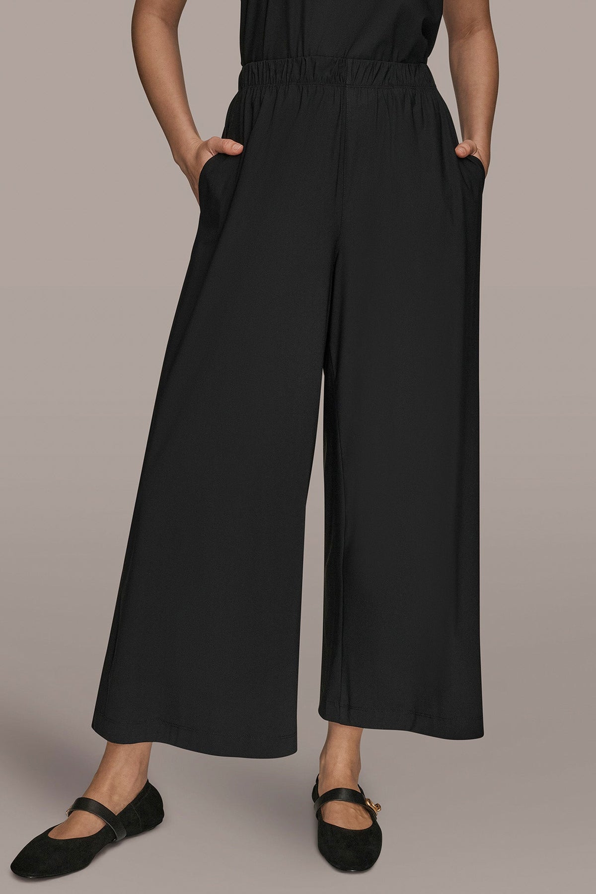 Donna Karan | THE MODERN TRAVEL MID-RISE RELAXED ANKLE PANT