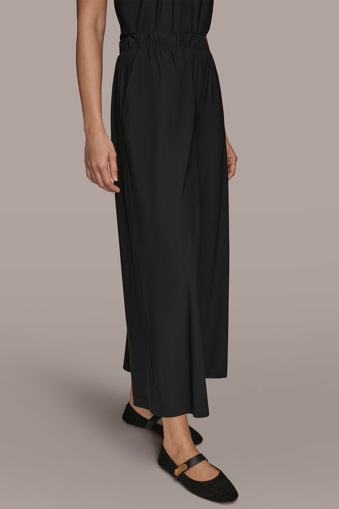 Donna Karan | THE MODERN TRAVEL MID-RISE RELAXED ANKLE PANT