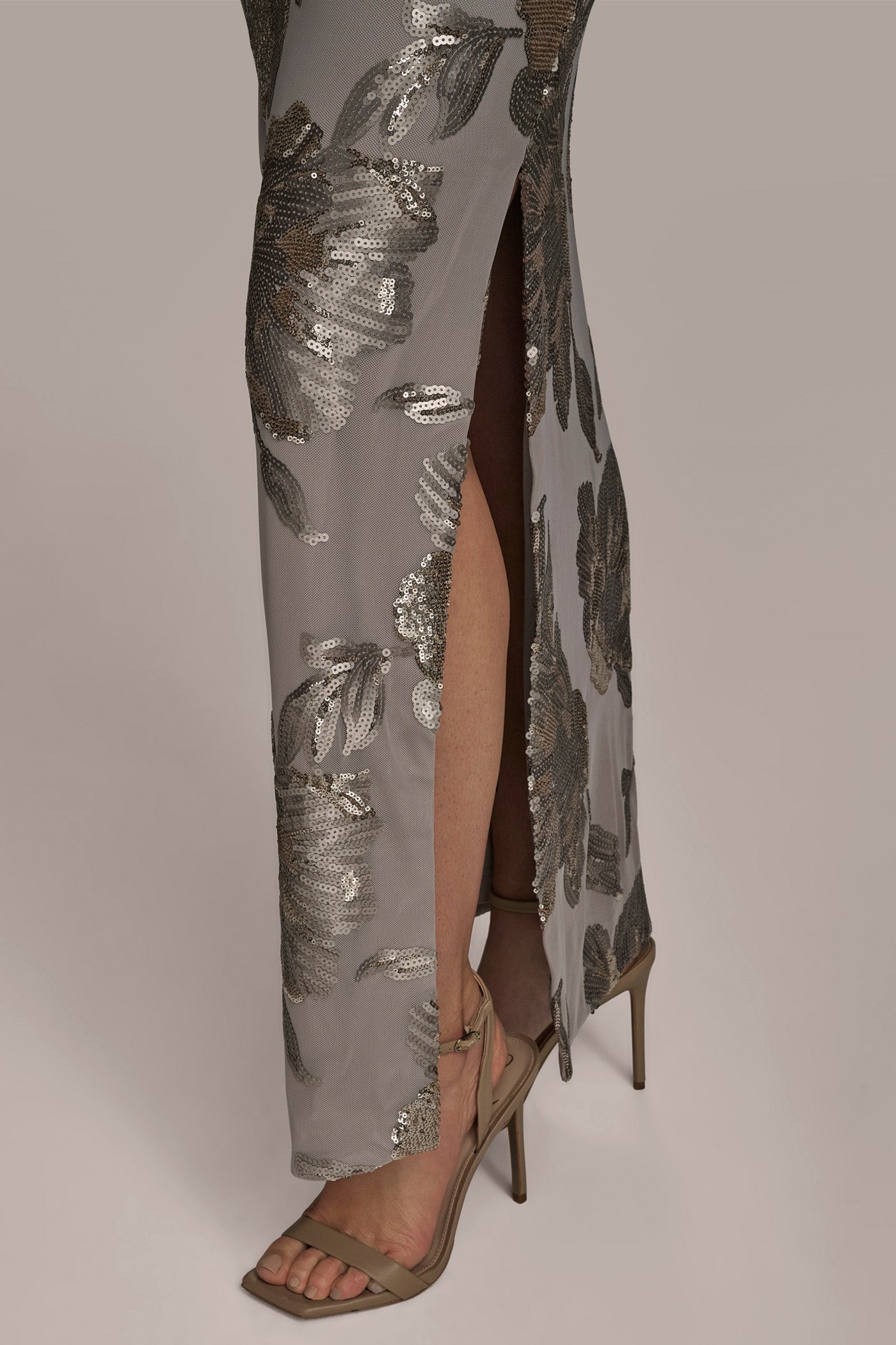 Donna Karan | SLEEVELESS FLORAL SEQUIN COWL-BACK GOWN