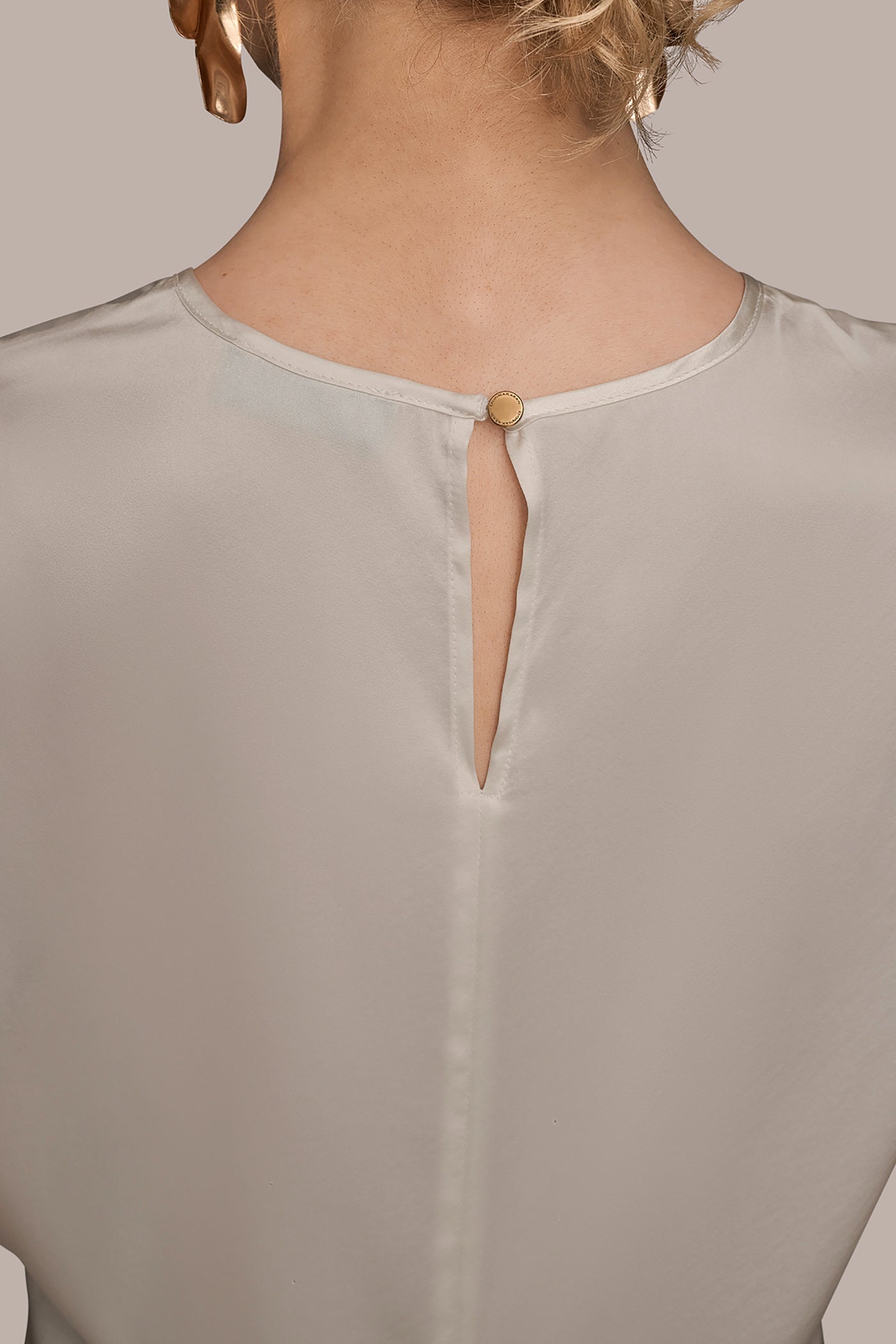 Donna Karan | CAP SLEEVE BLOUSE