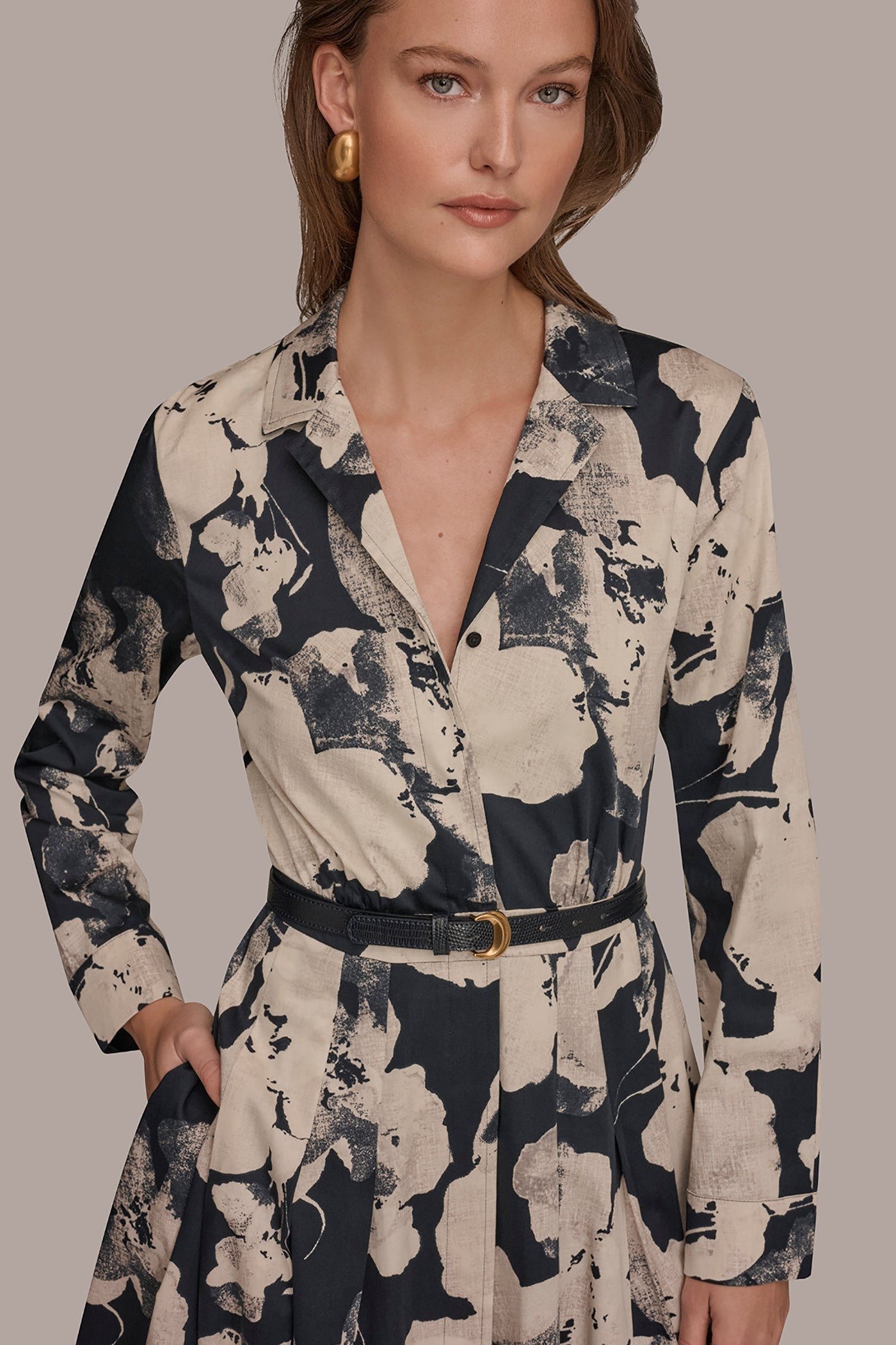 Donna Karan | PRINTED LONG-SLEEVE BUTTON-FRONT DRESS