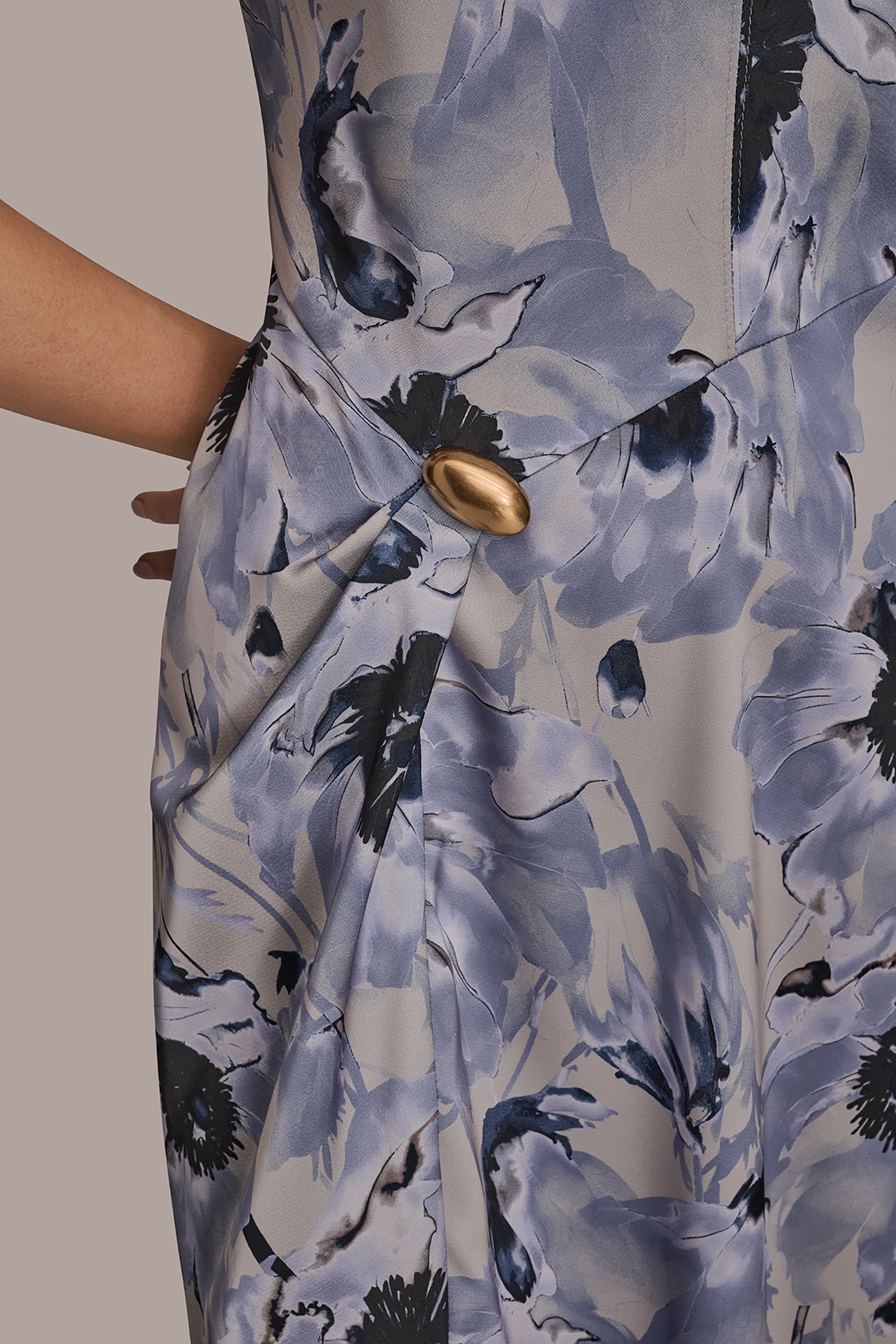 Donna Karan | CAP SLEEVE V-NECK PRINTED MIDI DRESS