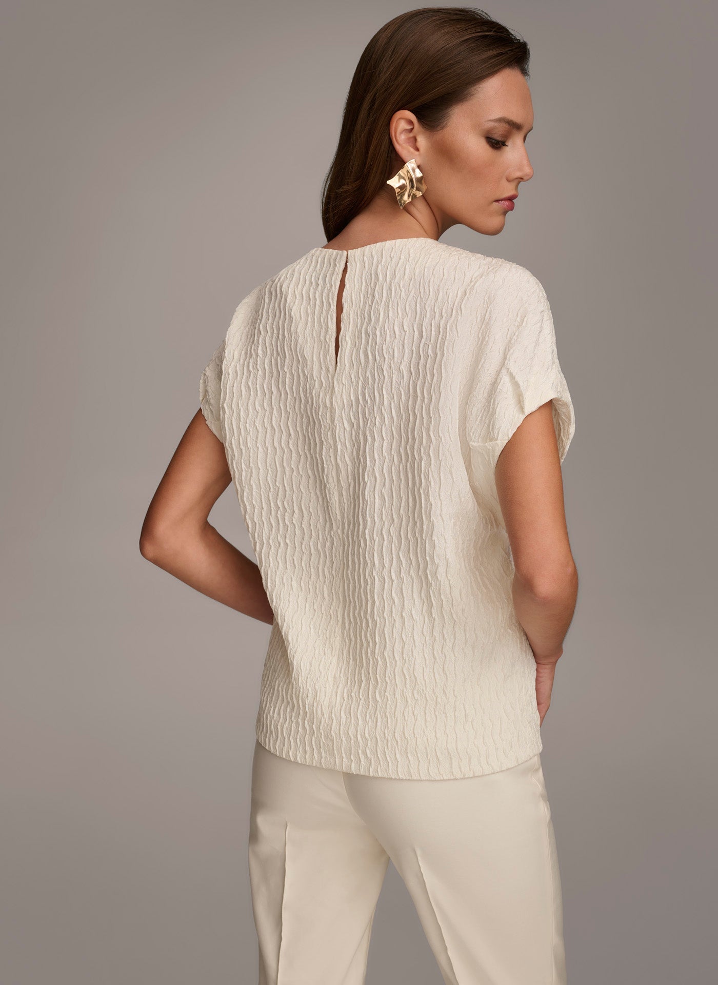 Donna Karan | OVERSIZED BLOUSE
