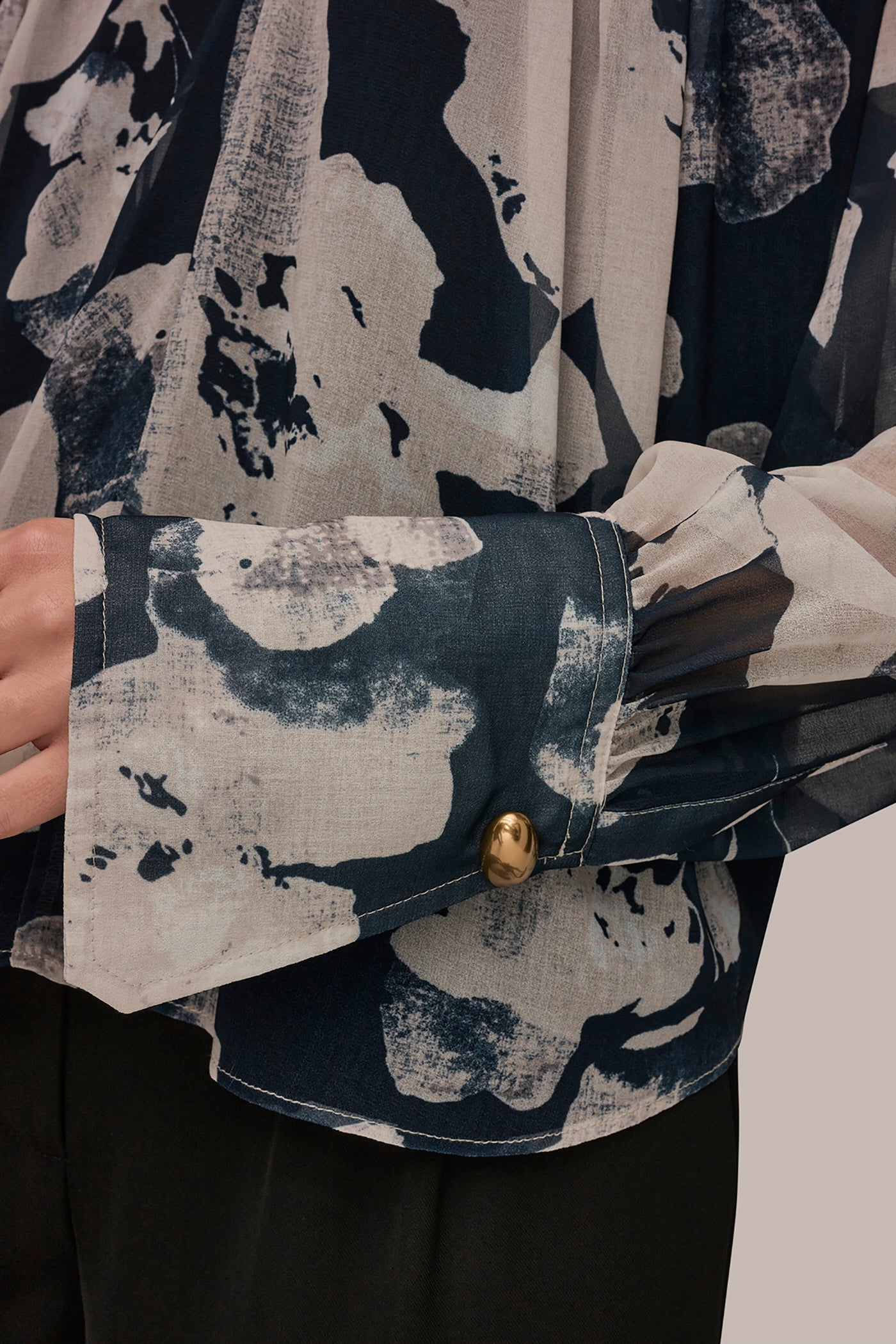 Donna Karan | PRINTED CHIFFON TOP