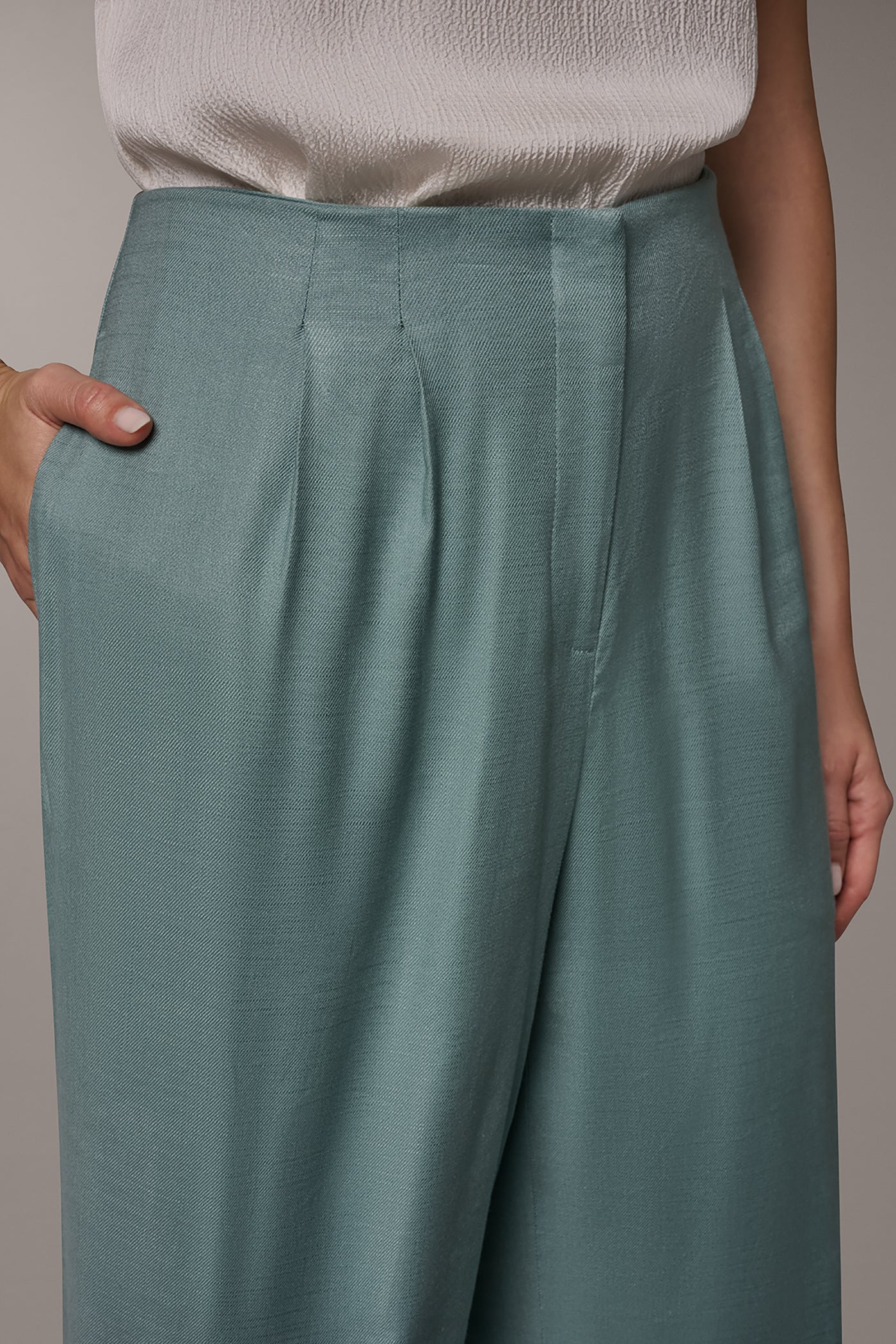 Donna Karan | EXTRA HIGH-RISE PLEATED WIDE-LEG PANT