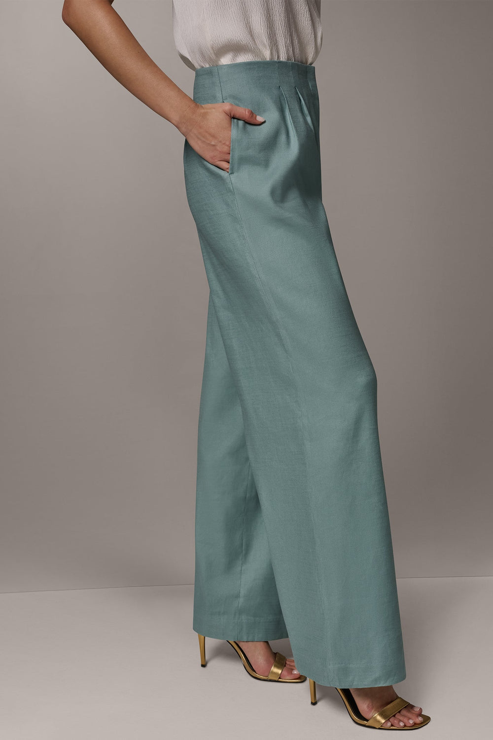 Donna Karan | EXTRA HIGH-RISE PLEATED WIDE-LEG PANT