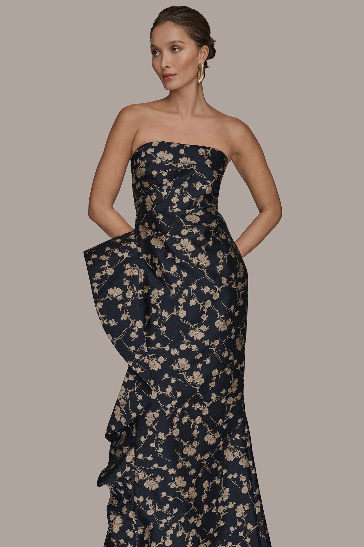 Donna Karan | STRAPLESS FLORAL RUFFLED HIGH-SPLIT GOWN