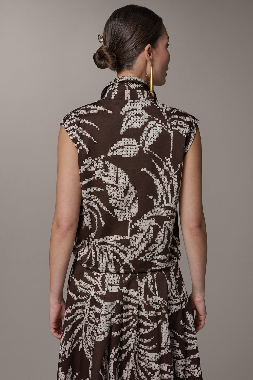 Donna Karan | SLEEVELESS PRINT DRAWSTRING HEM BLOUSE