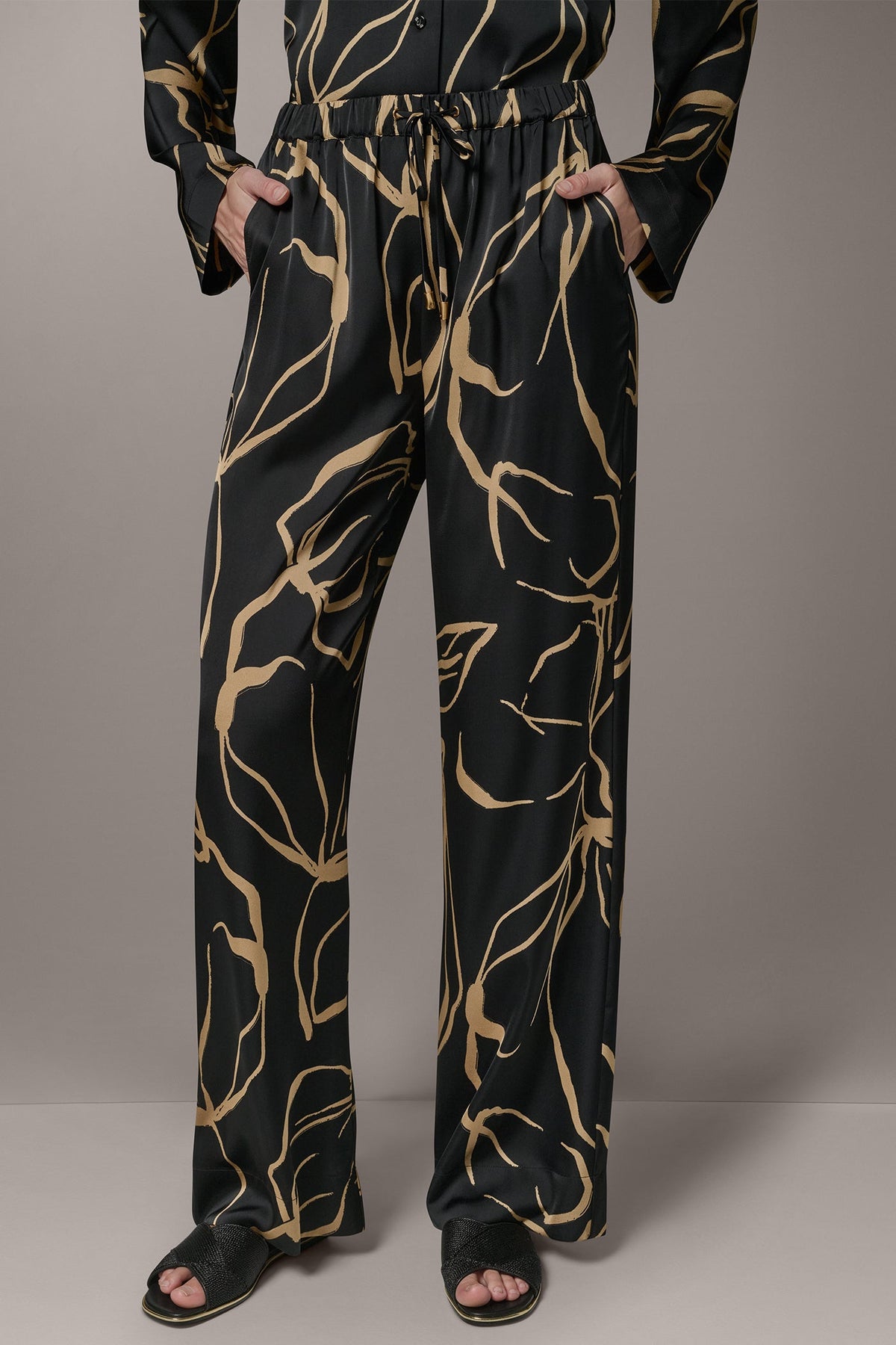 Donna Karan | EXTRA HIGH-RISE WIDE-LEG PULL-ON PANT
