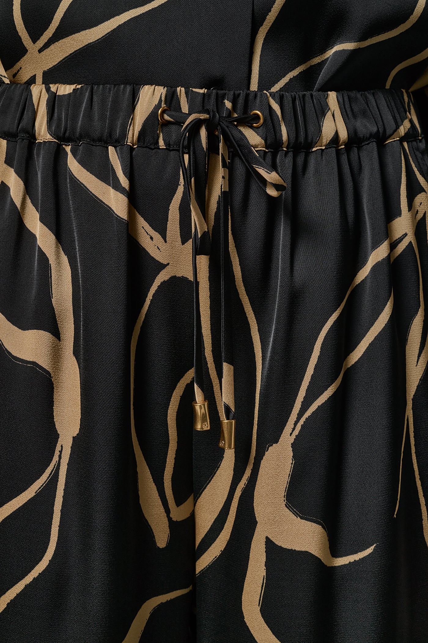 Donna Karan | EXTRA HIGH-RISE WIDE-LEG PULL-ON PANT