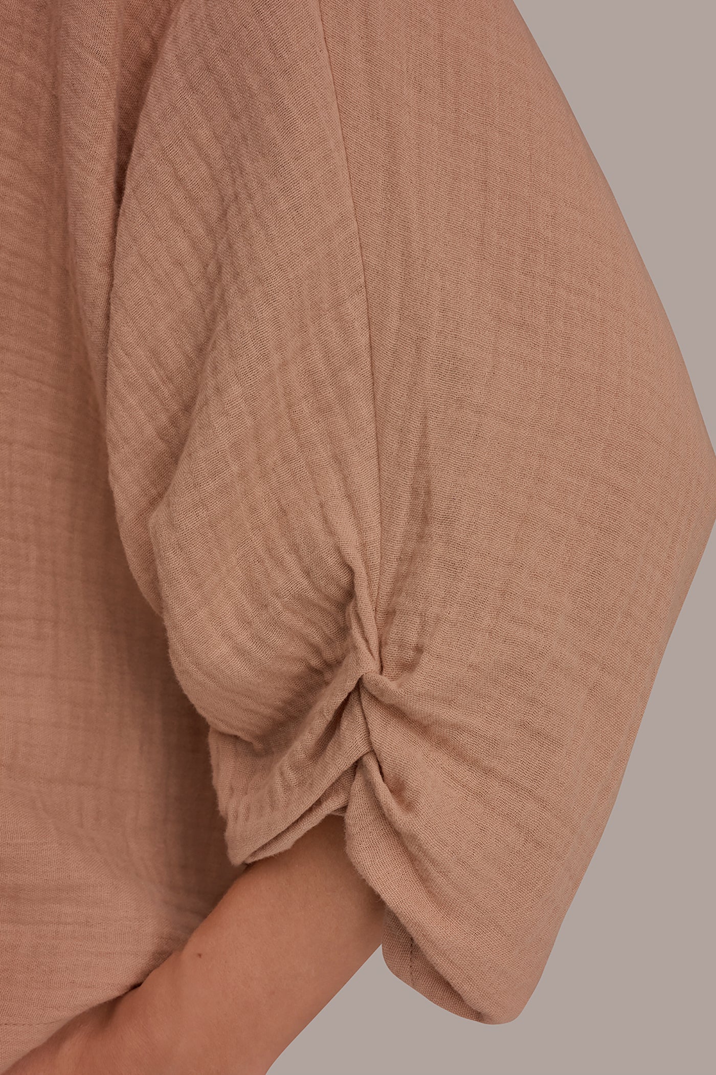 Donna Karan | 3/4 SLEEVE TWIST CUFF BLOUSE