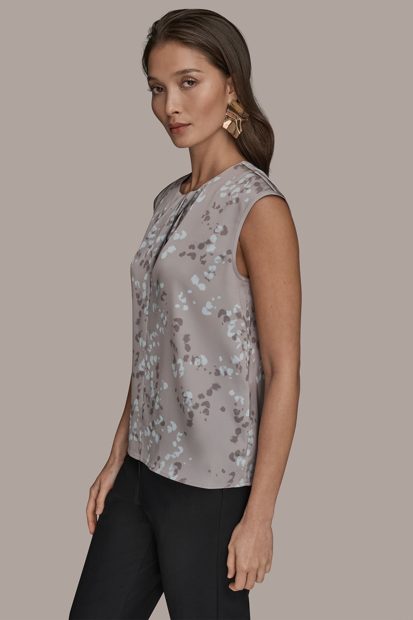 Donna Karan | FLORAL CAP SLEEVE TWIST BLOUSE