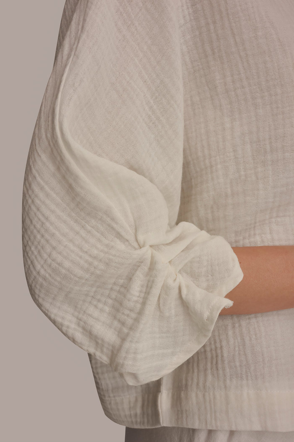 Donna Karan | 3/4 SLEEVE TWIST CUFF BLOUSE