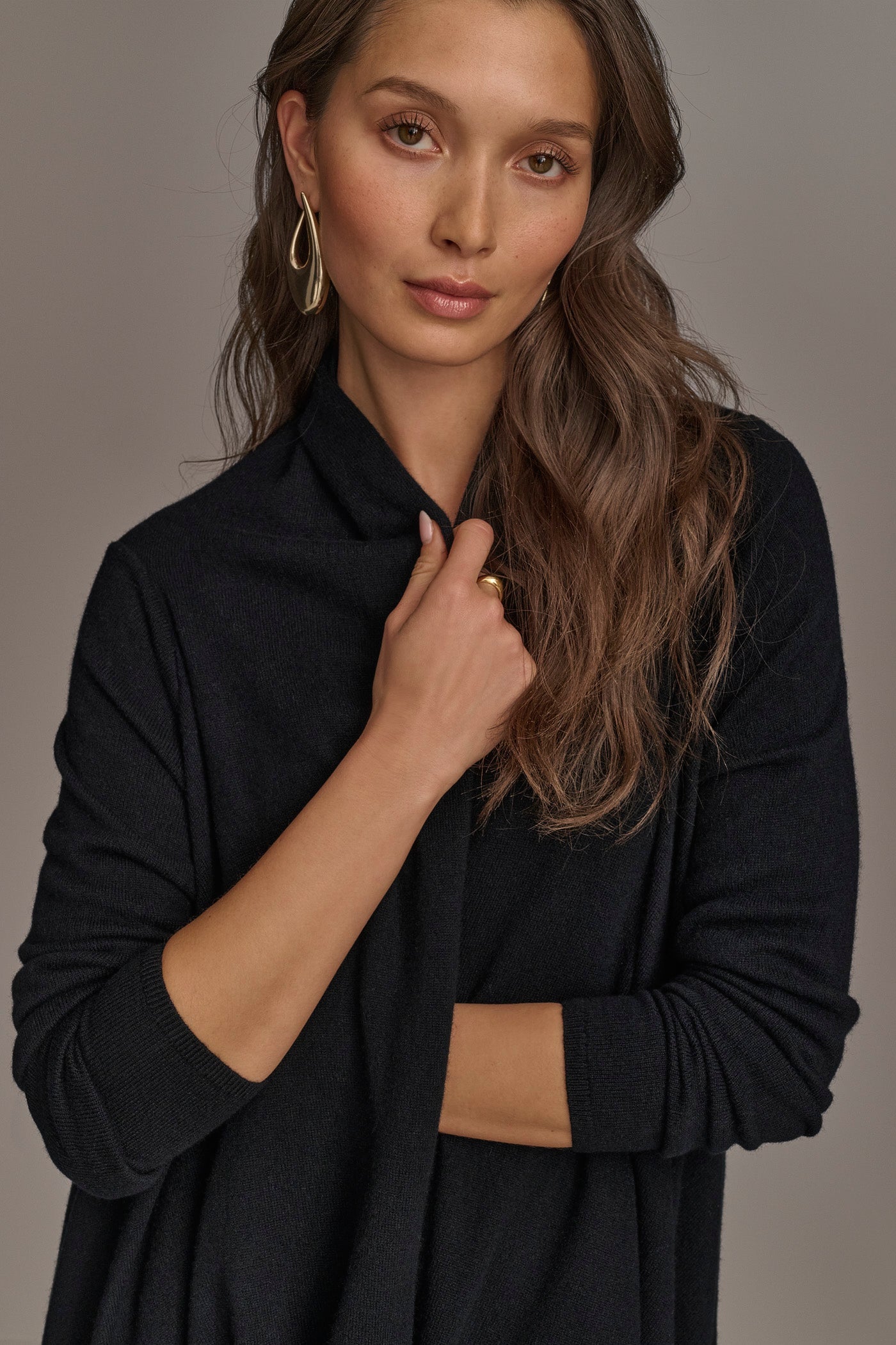 Donna Karan | CASHMERE LONG SLEEVE CARDIGAN
