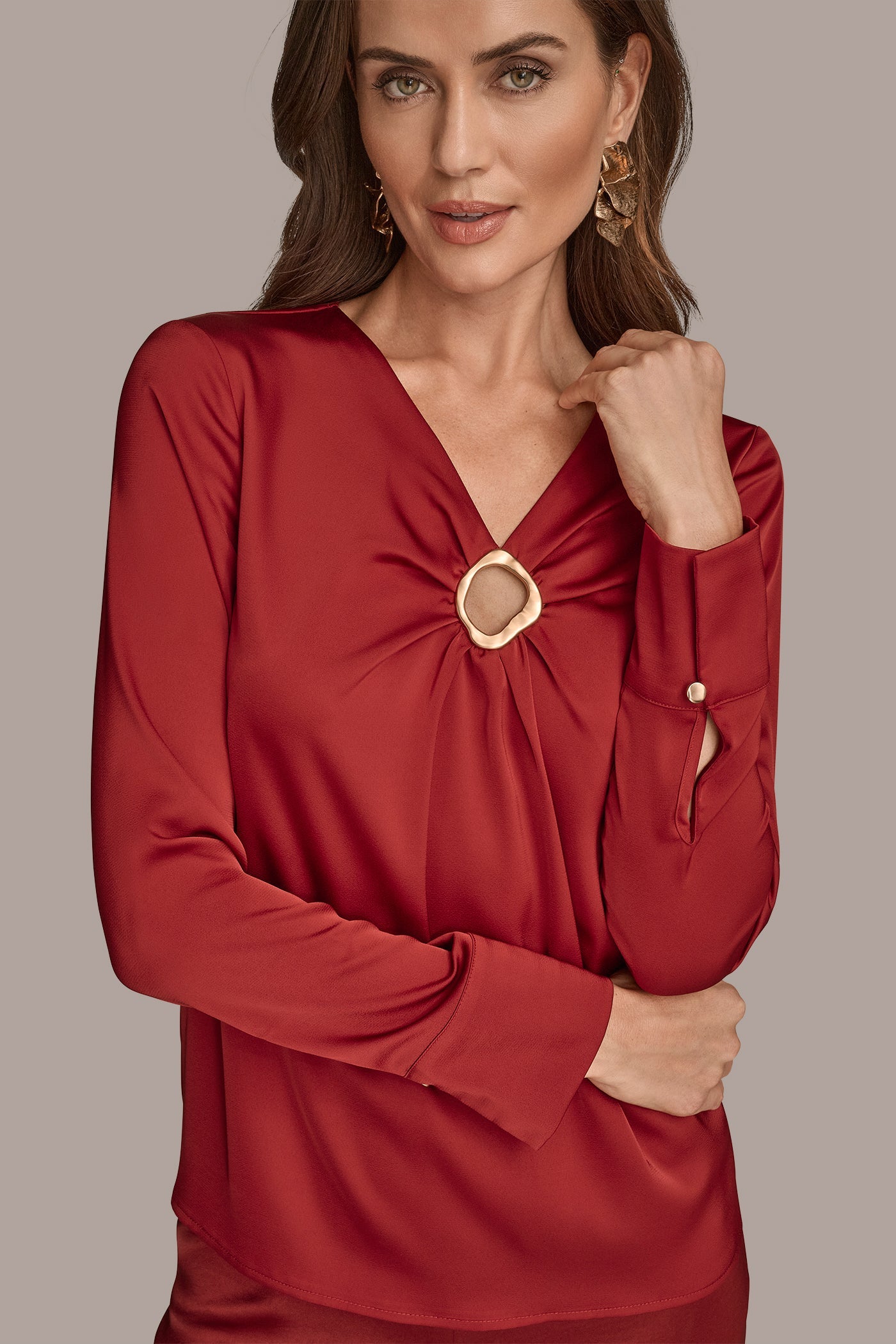 Donna Karan | LONG SLEEVE RING V-NECK BLOUSE