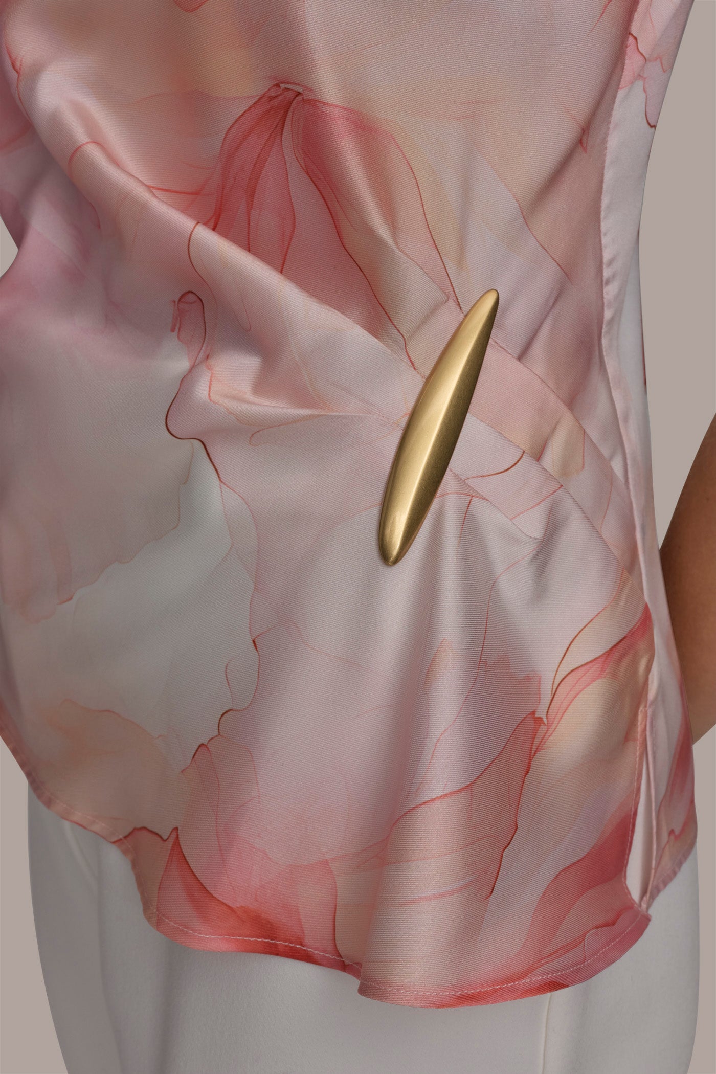 Donna Karan | PART SLEEVELESS WITH HARDWARE WAIST