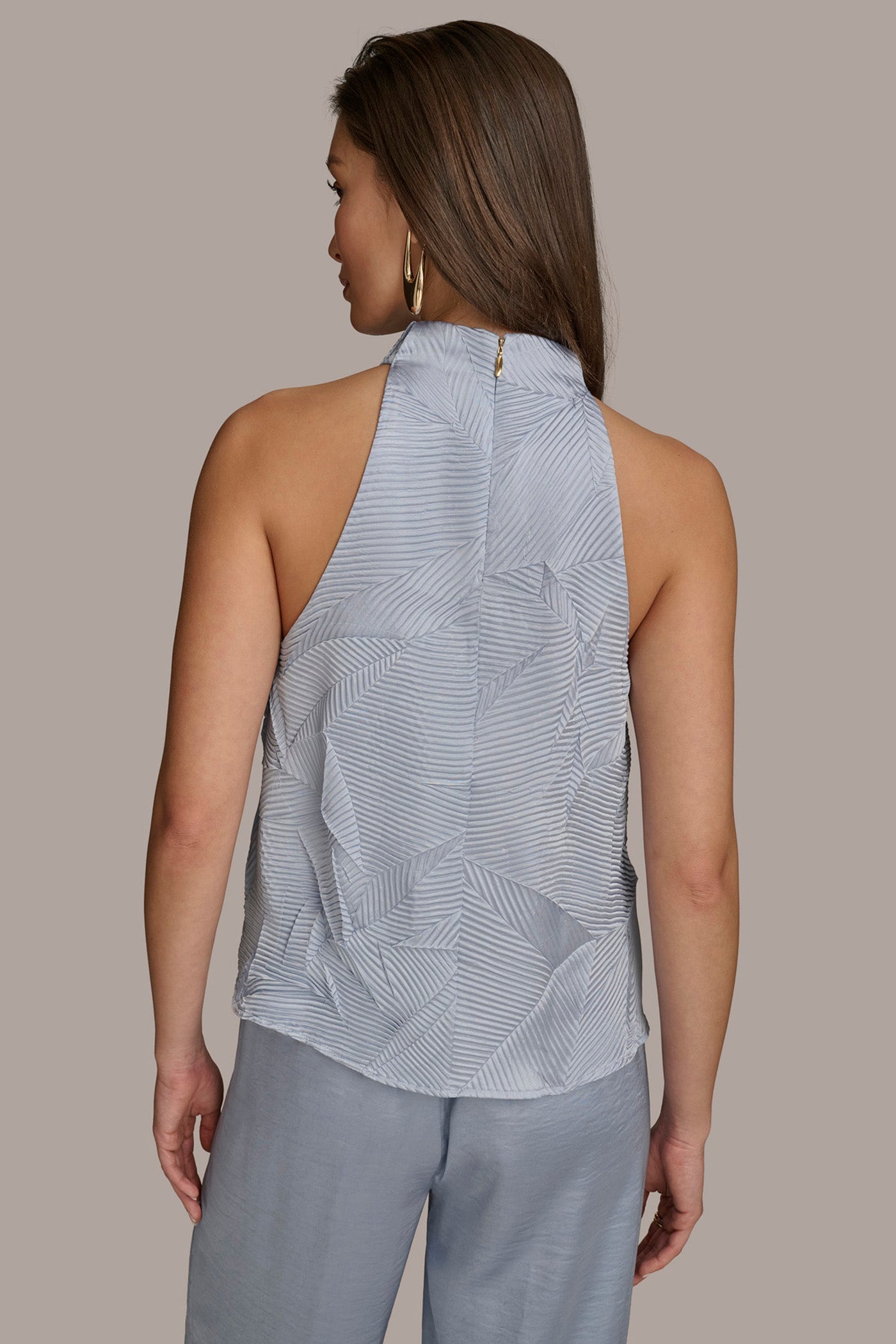 Donna Karan | TEXTURED TOP WITH ANGLED HEM