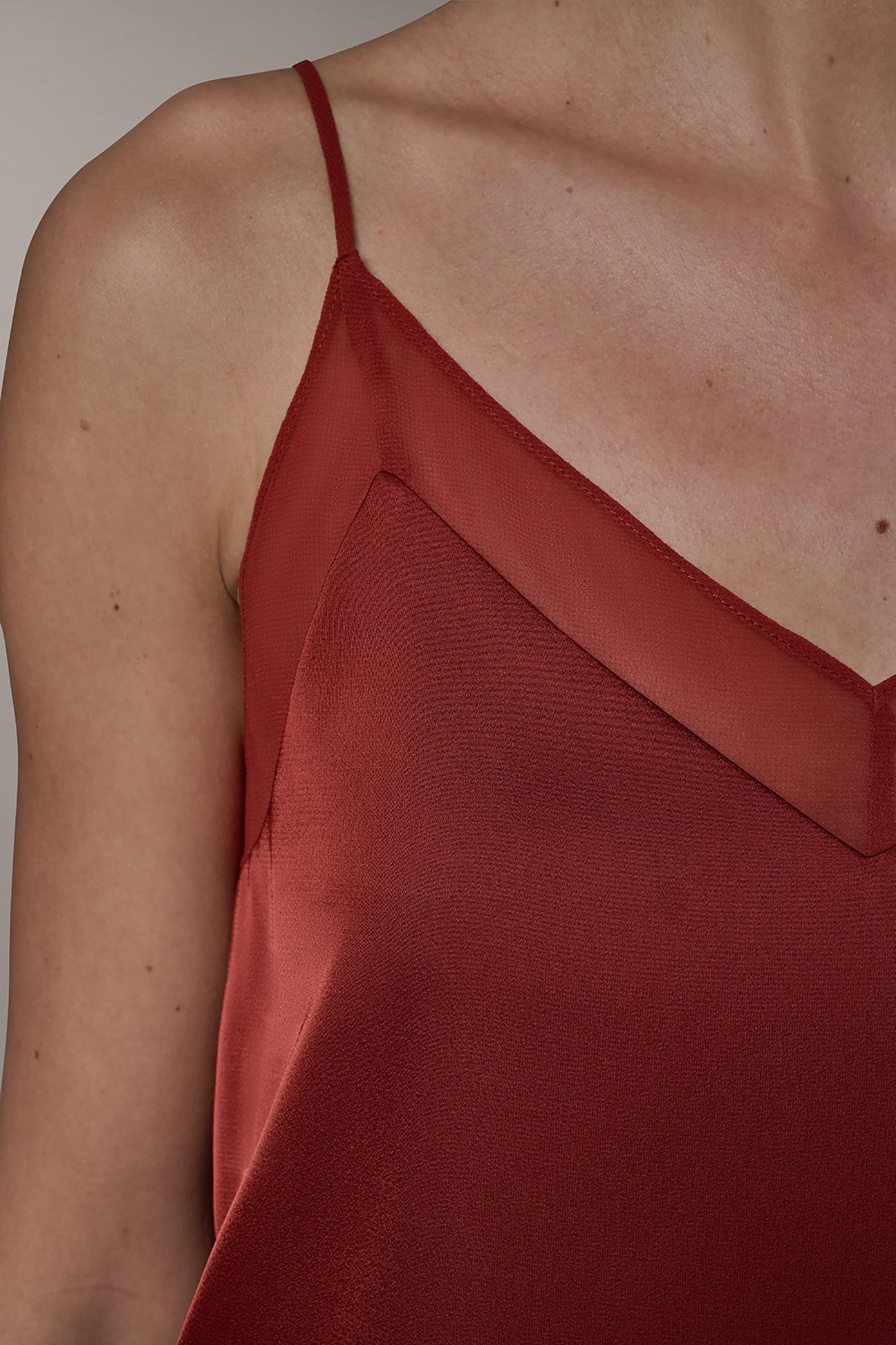 Donna Karan | SLEEVELESS V-NECK CAMI