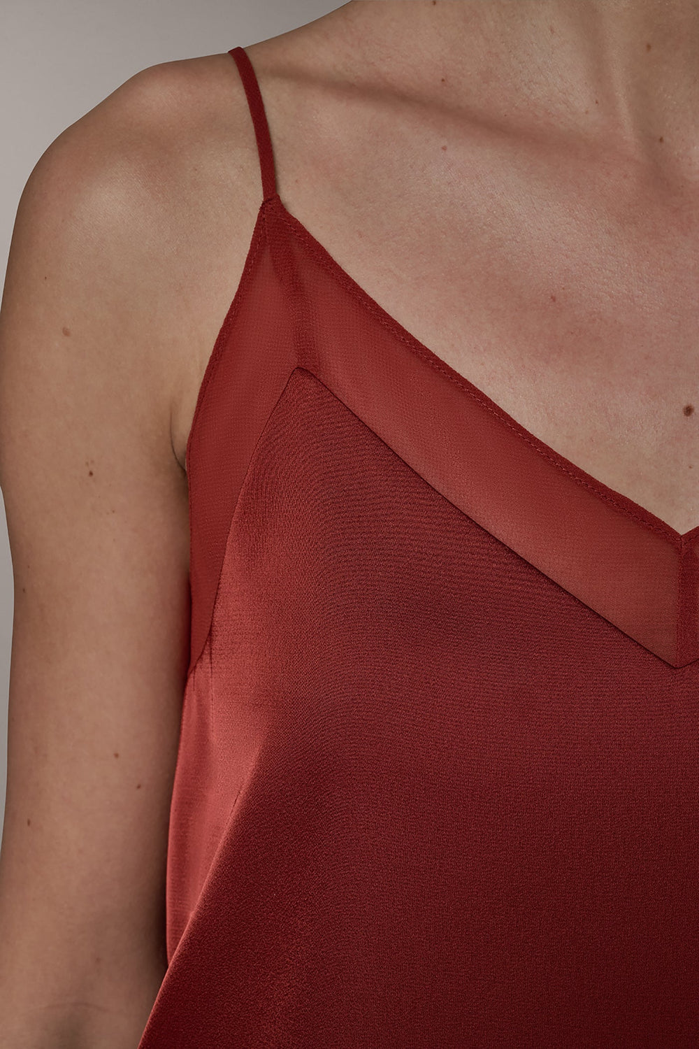 Donna Karan | SLEEVELESS V-NECK CAMI