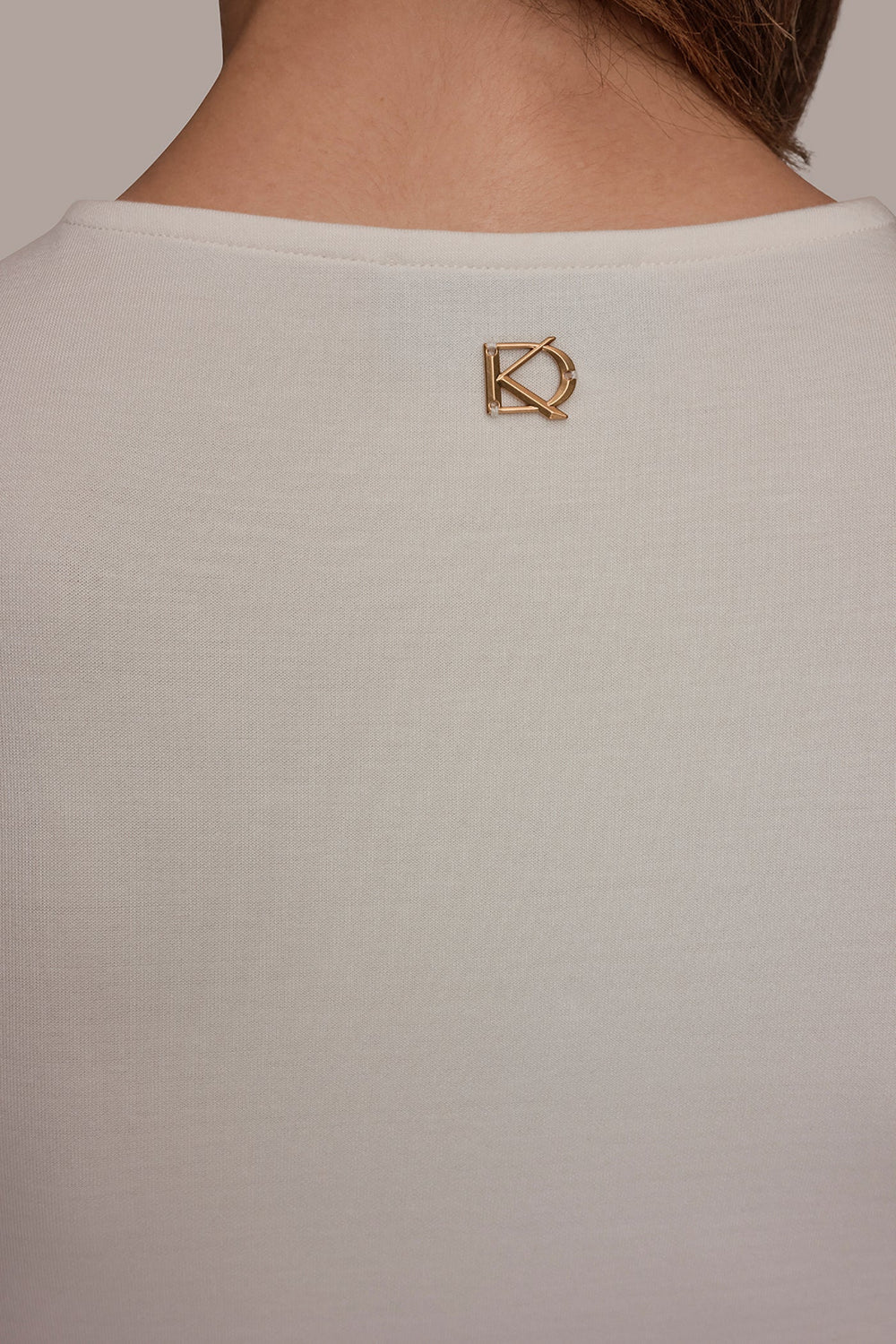 Donna Karan | ASYMMETRIC HEM BLOUSE