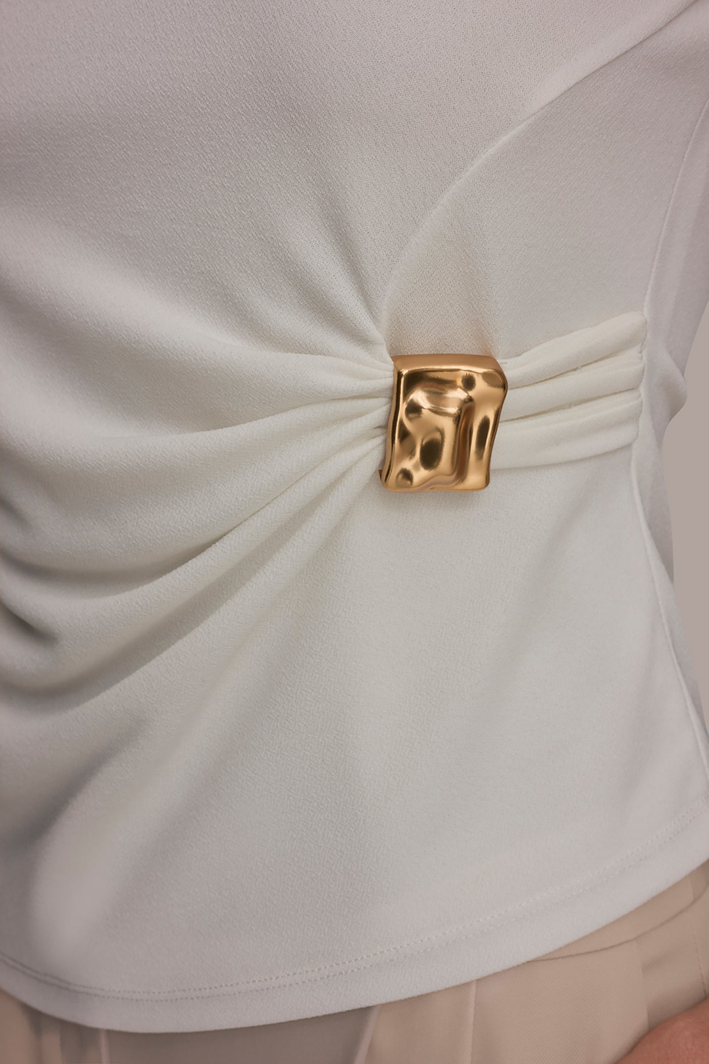 Donna Karan | ASYMMETRIC RUCHED TOP